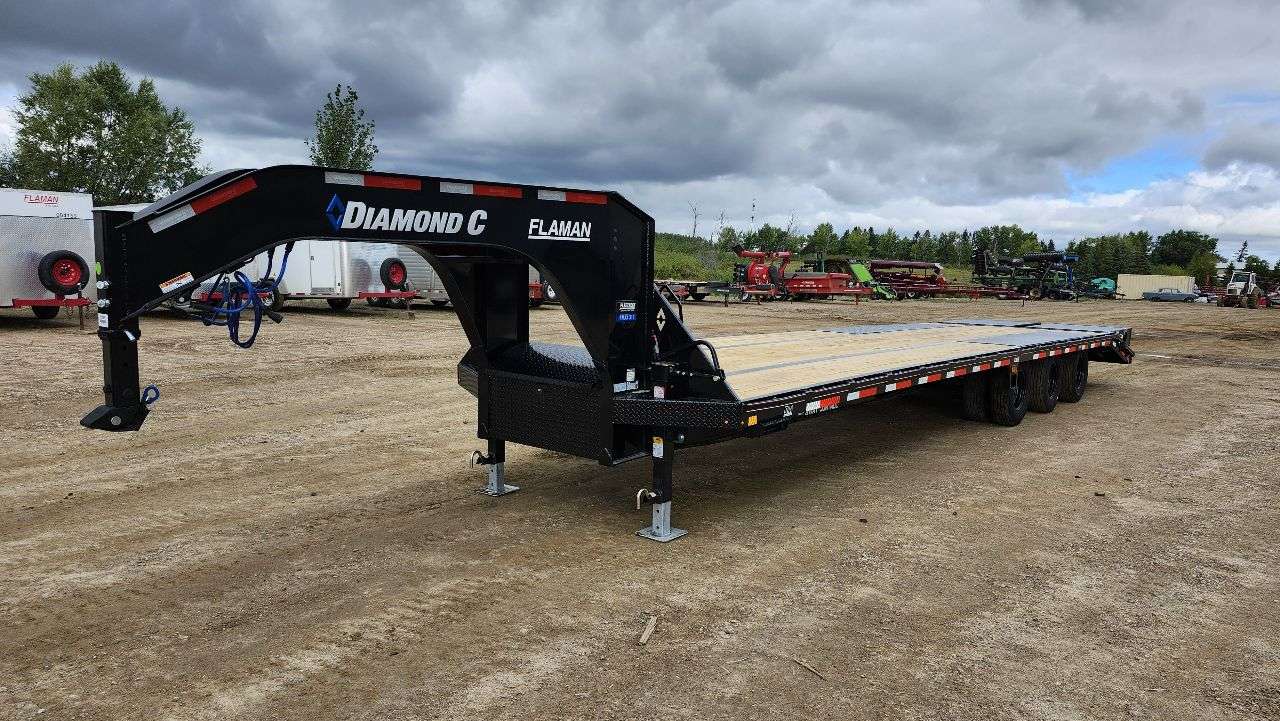 2027 Diamond C 8'6" x 35' GN Beavertail Flat Deck Trailer