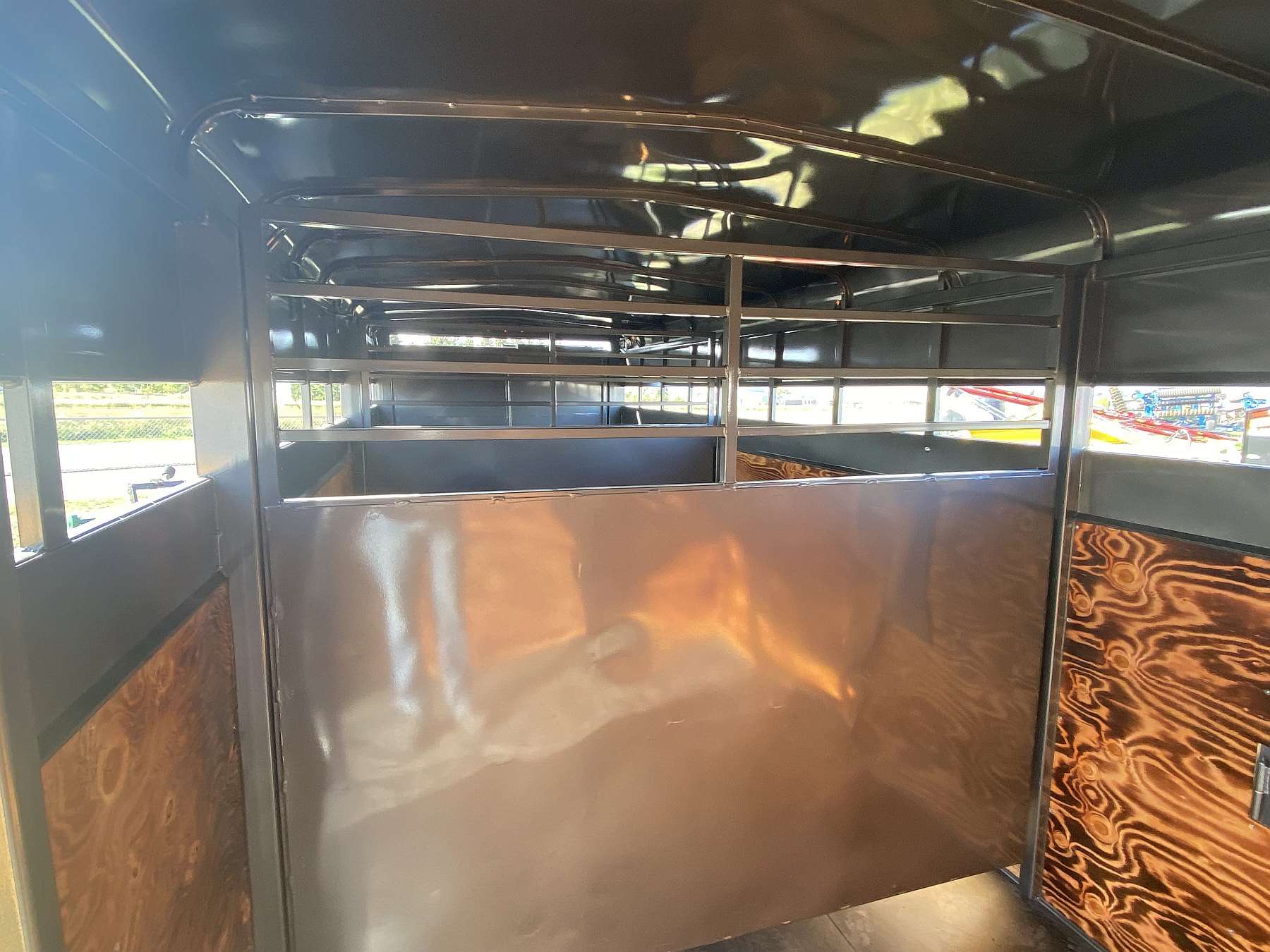 2027 Mustang 24' Triple Axle Gooseneck Stock Trailer