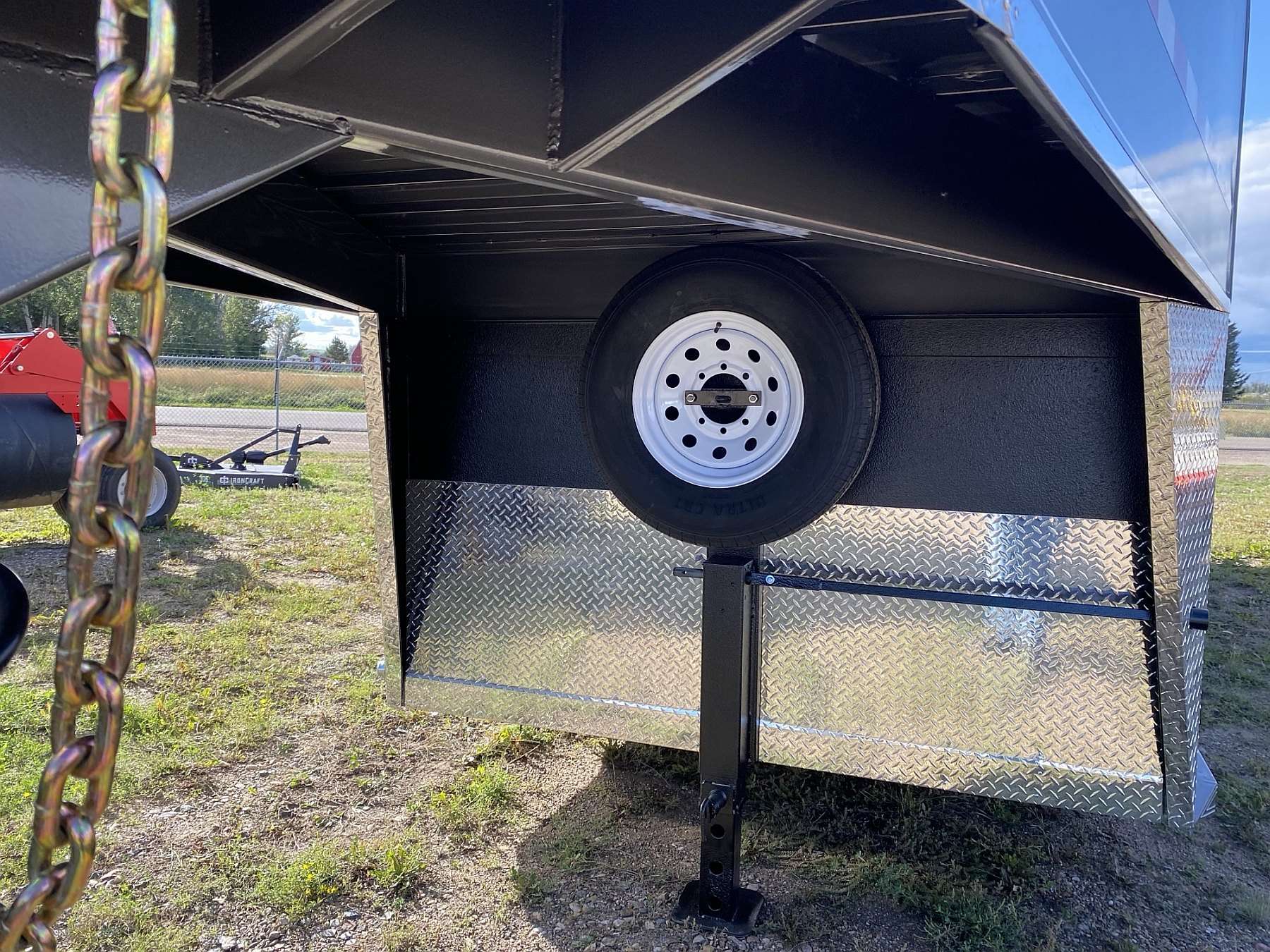 2027 Mustang 24' Triple Axle Gooseneck Stock Trailer