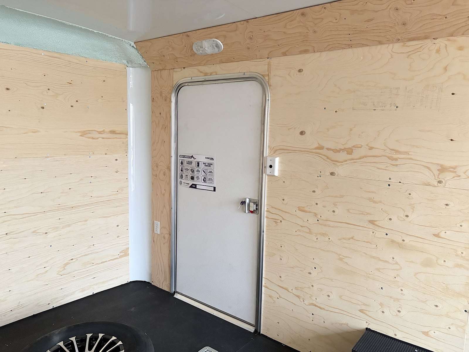 2027 Original Royal 8.5'x16' Fully Insulated Cargo Trailer