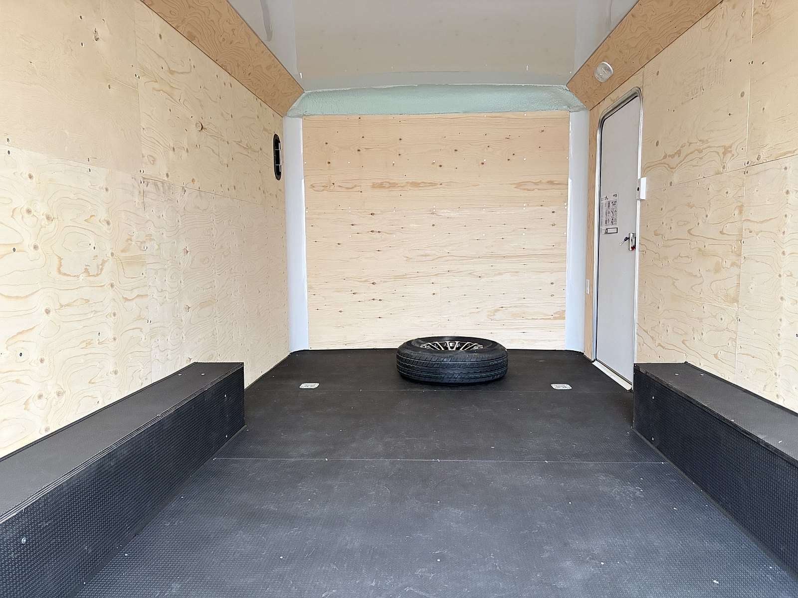 2027 Original Royal 8.5'x16' Fully Insulated Cargo Trailer