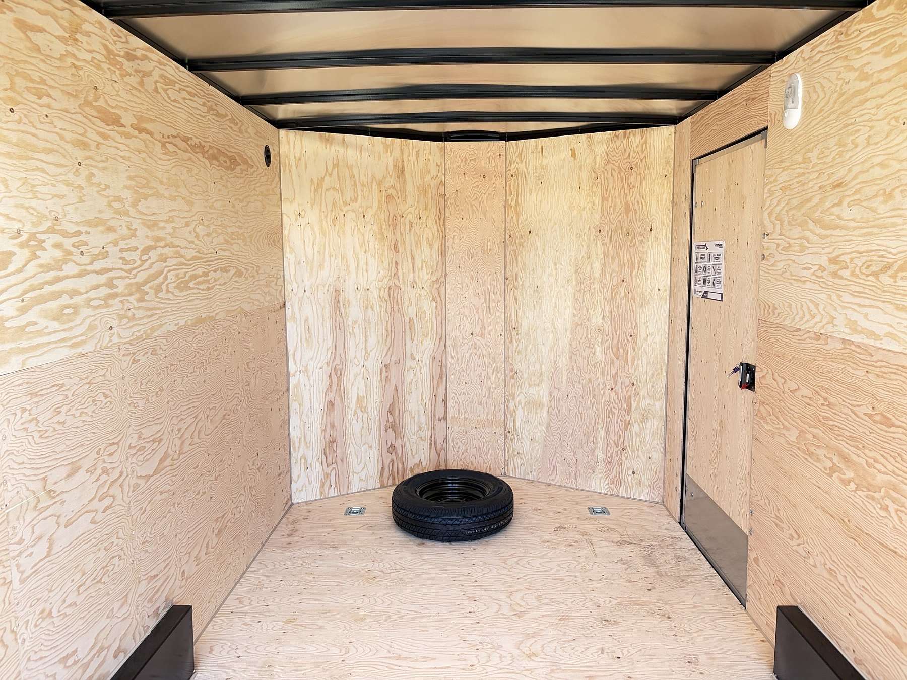 2027 Royal 7.5'x16' Enclosed Cargo w/ Ramp Door