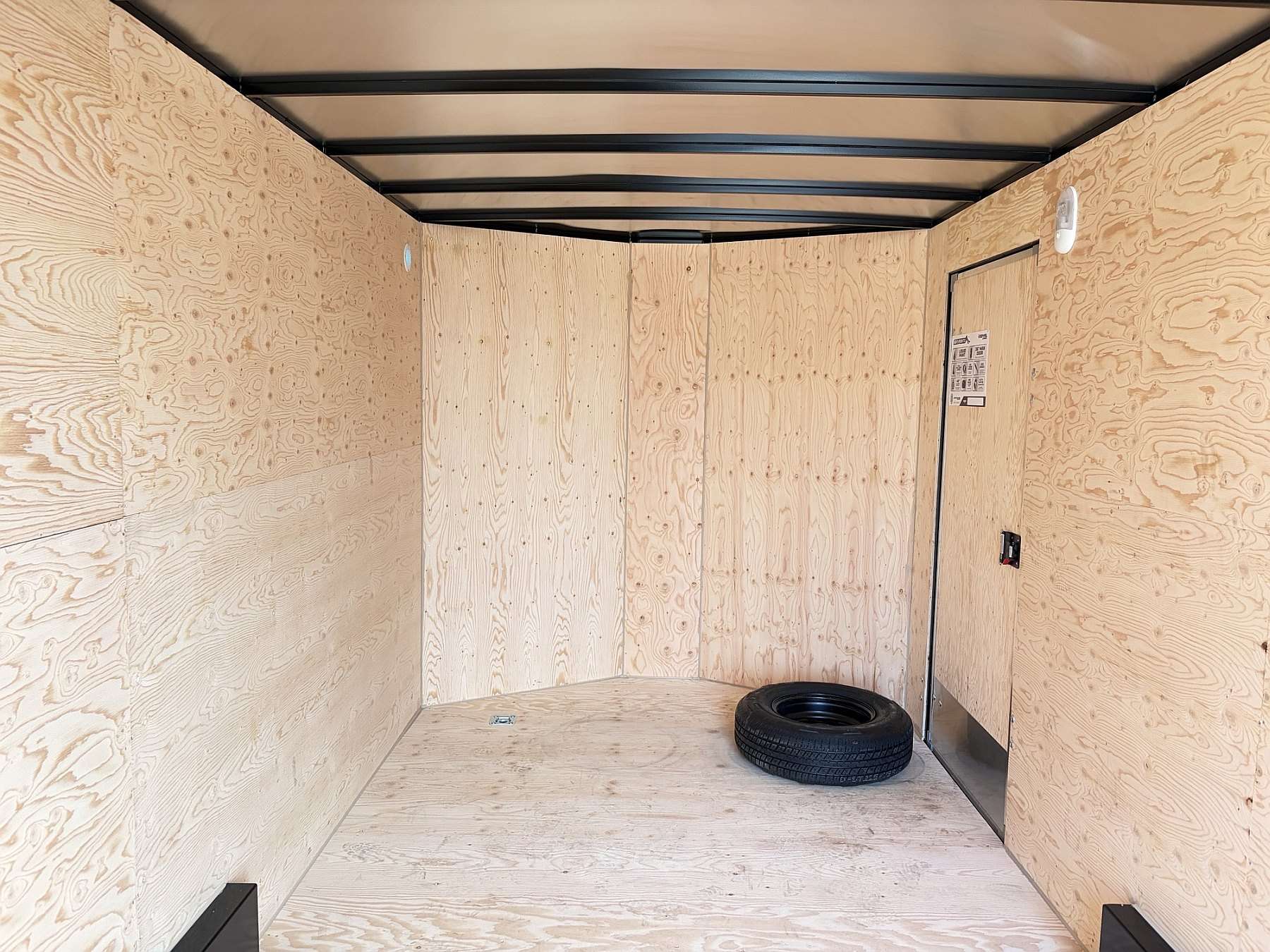 2027 Royal 7.5'x18' Cargo w/ Axle Upgrade and Barn Door