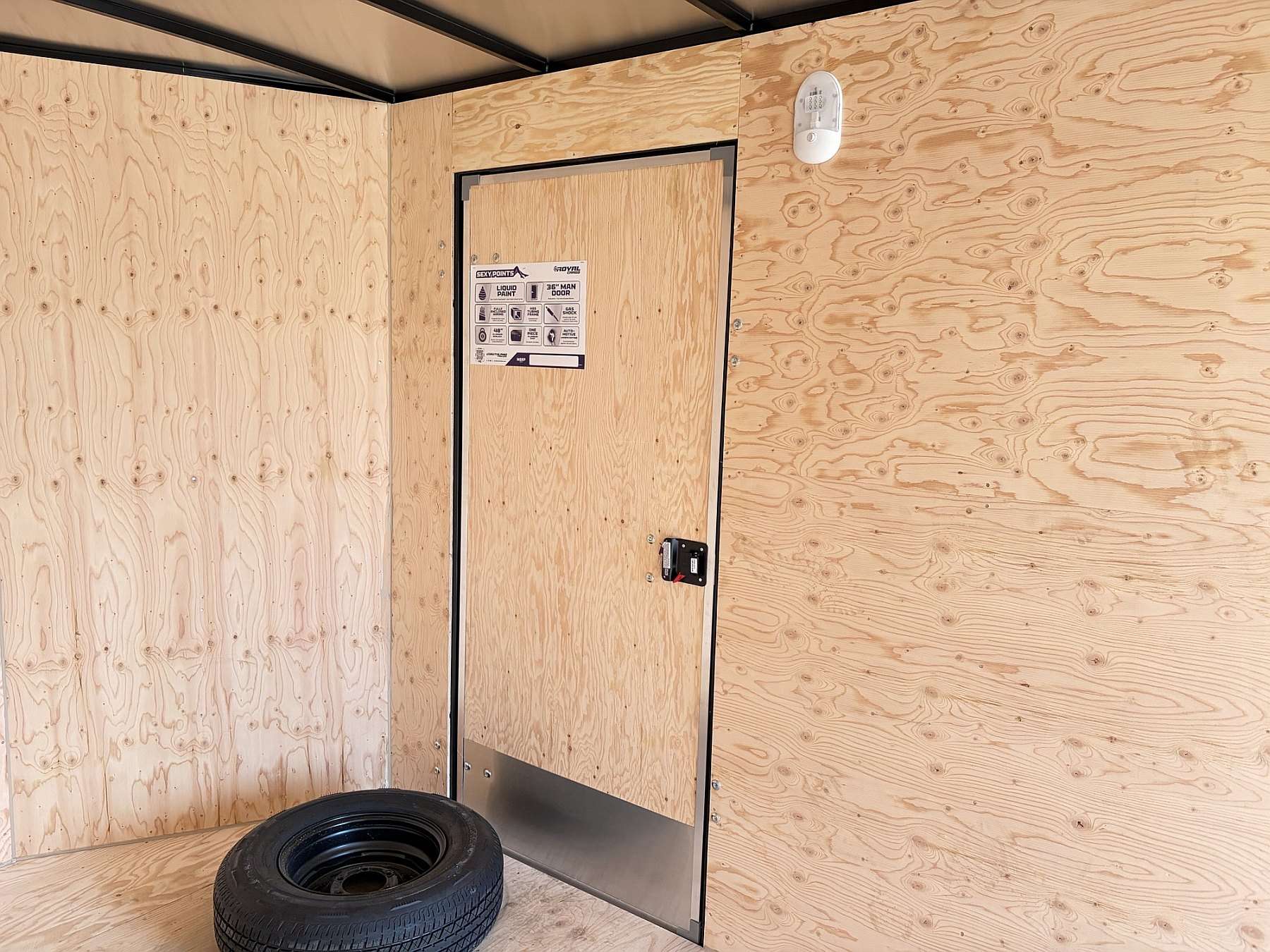 2027 Royal 7.5'x18' Cargo w/ Axle Upgrade and Barn Door