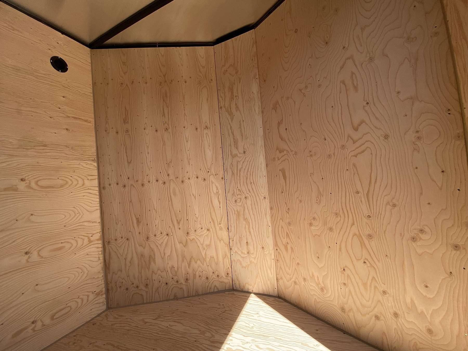 2027 Royal 7.5'x20' Enclosed Cargo Trailer w/ Ramp Door