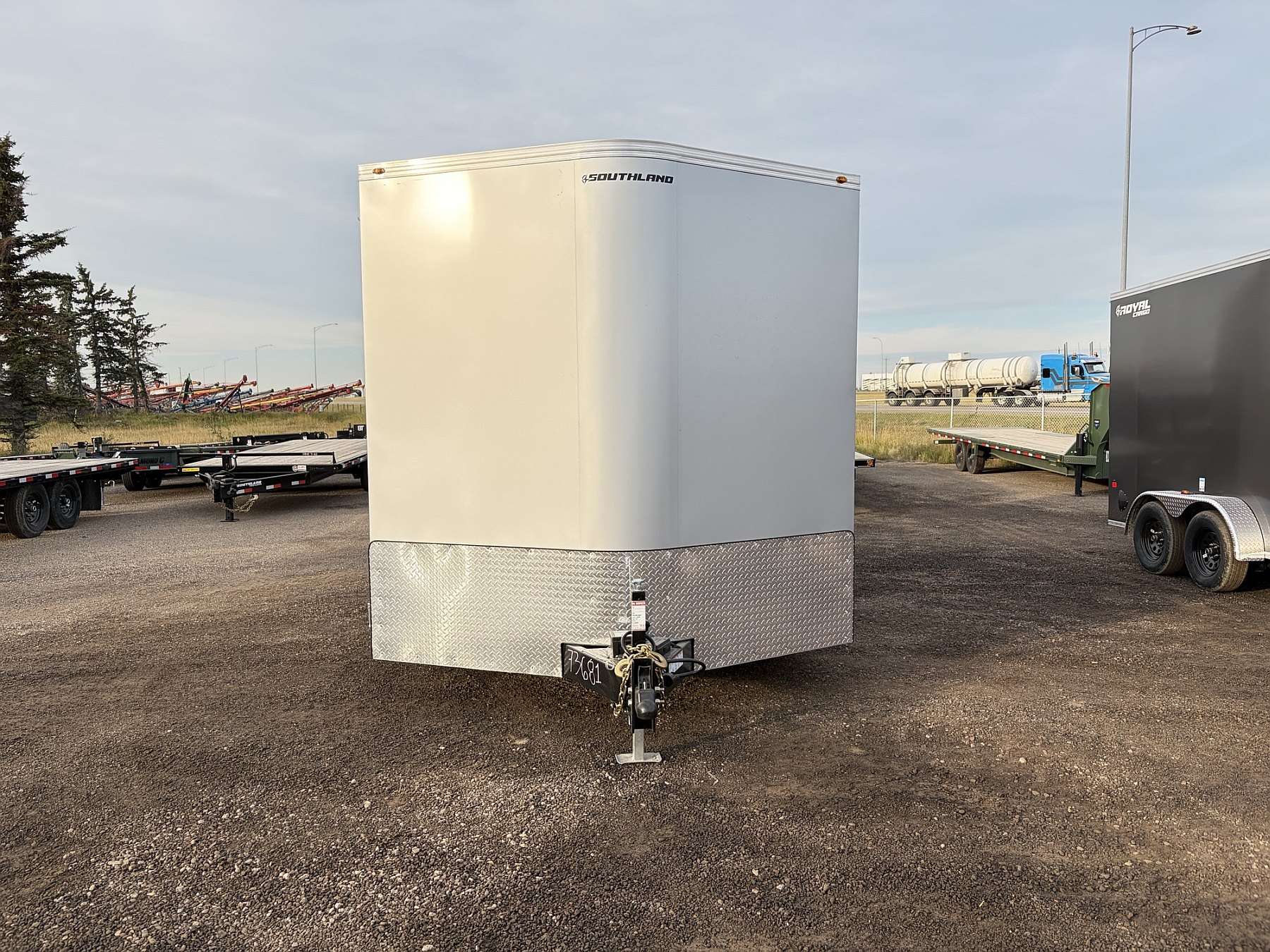 2027 Royal 8.5'x18' Cargo w/ 35K Axles & Dovetail