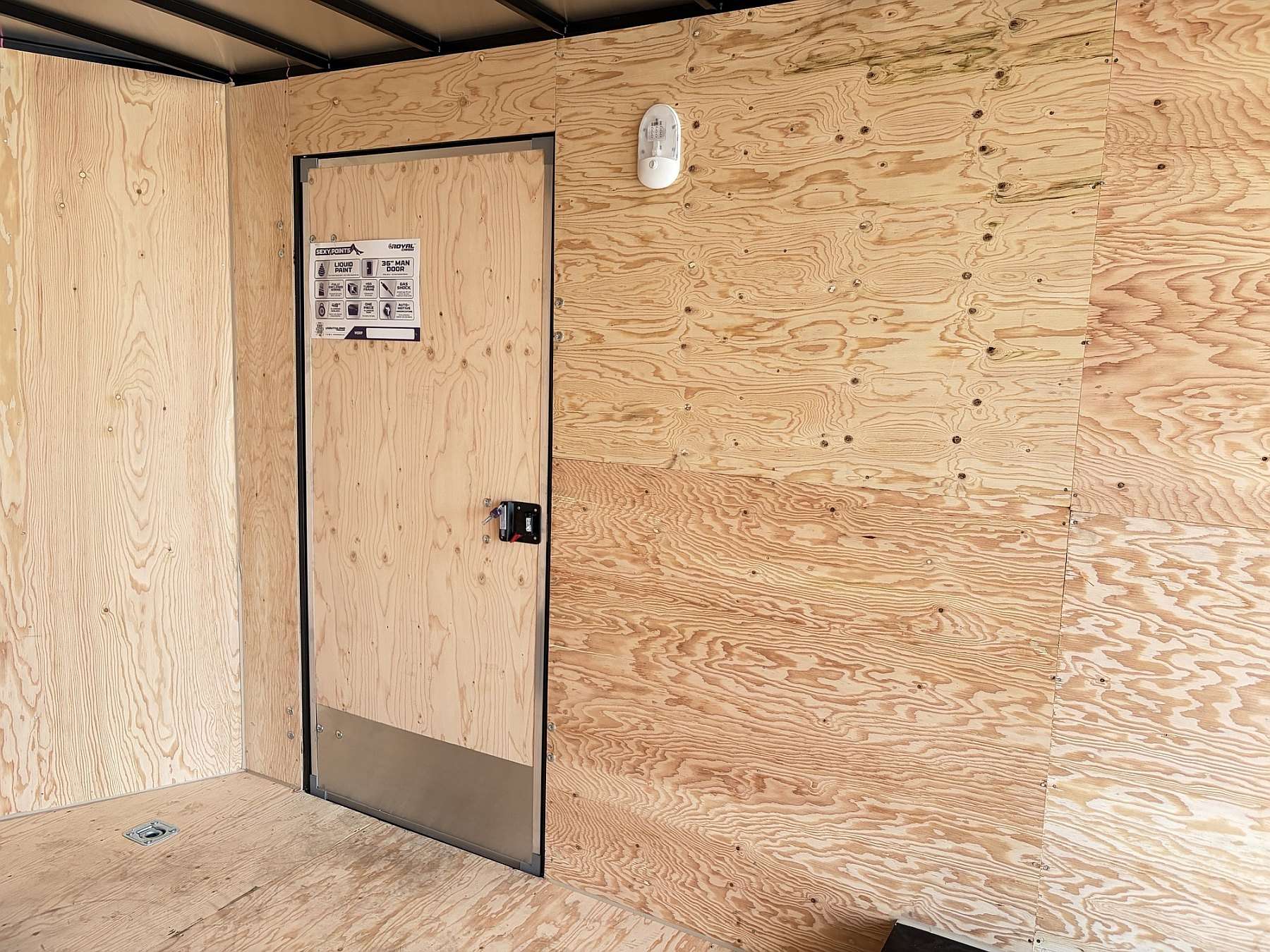 2027 Royal 8.5'x18' Cargo w/ 35K Axles & Dovetail