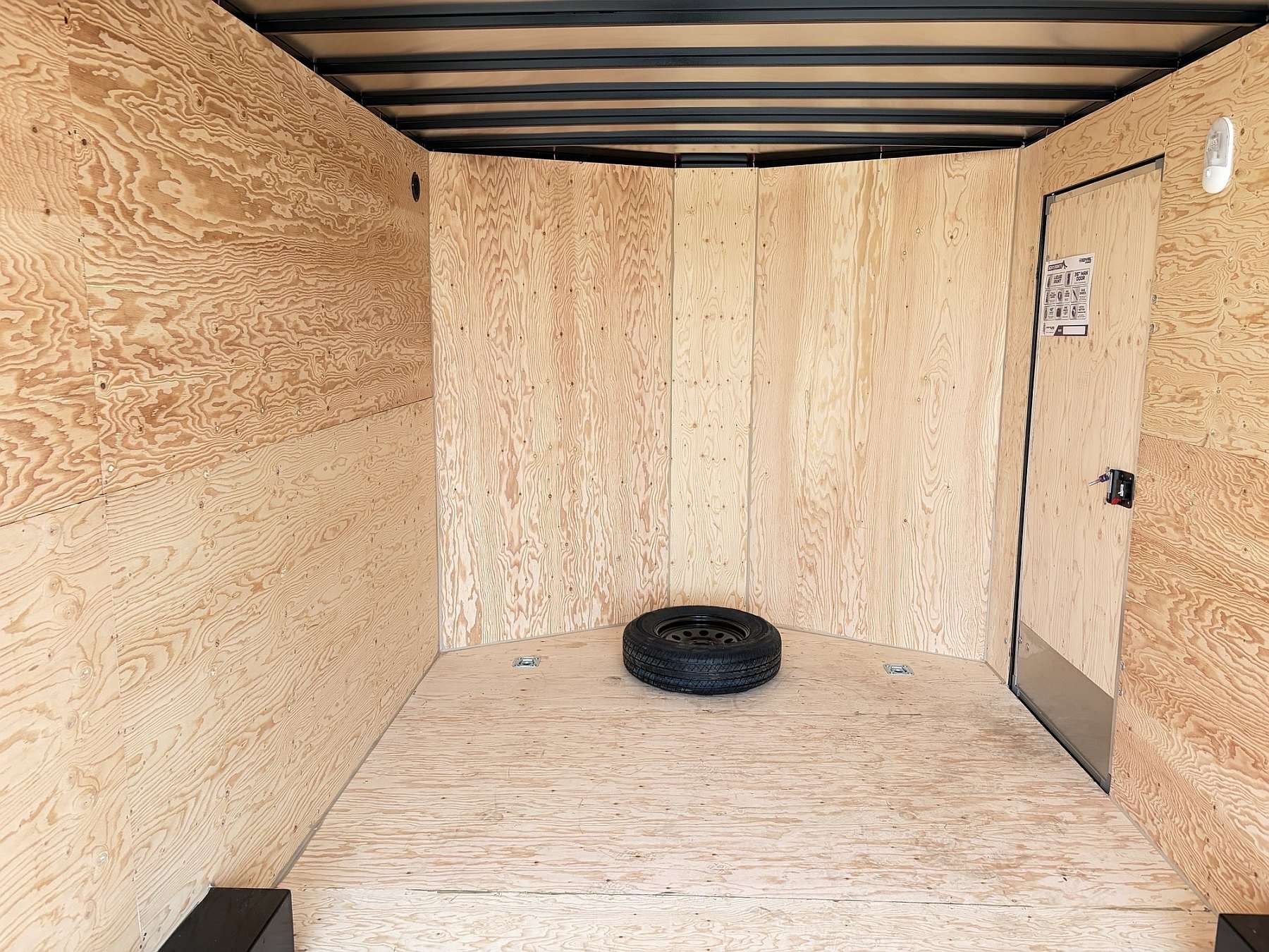 2027 Royal 8.5'x18' Cargo w/ 35K Axles & Dovetail