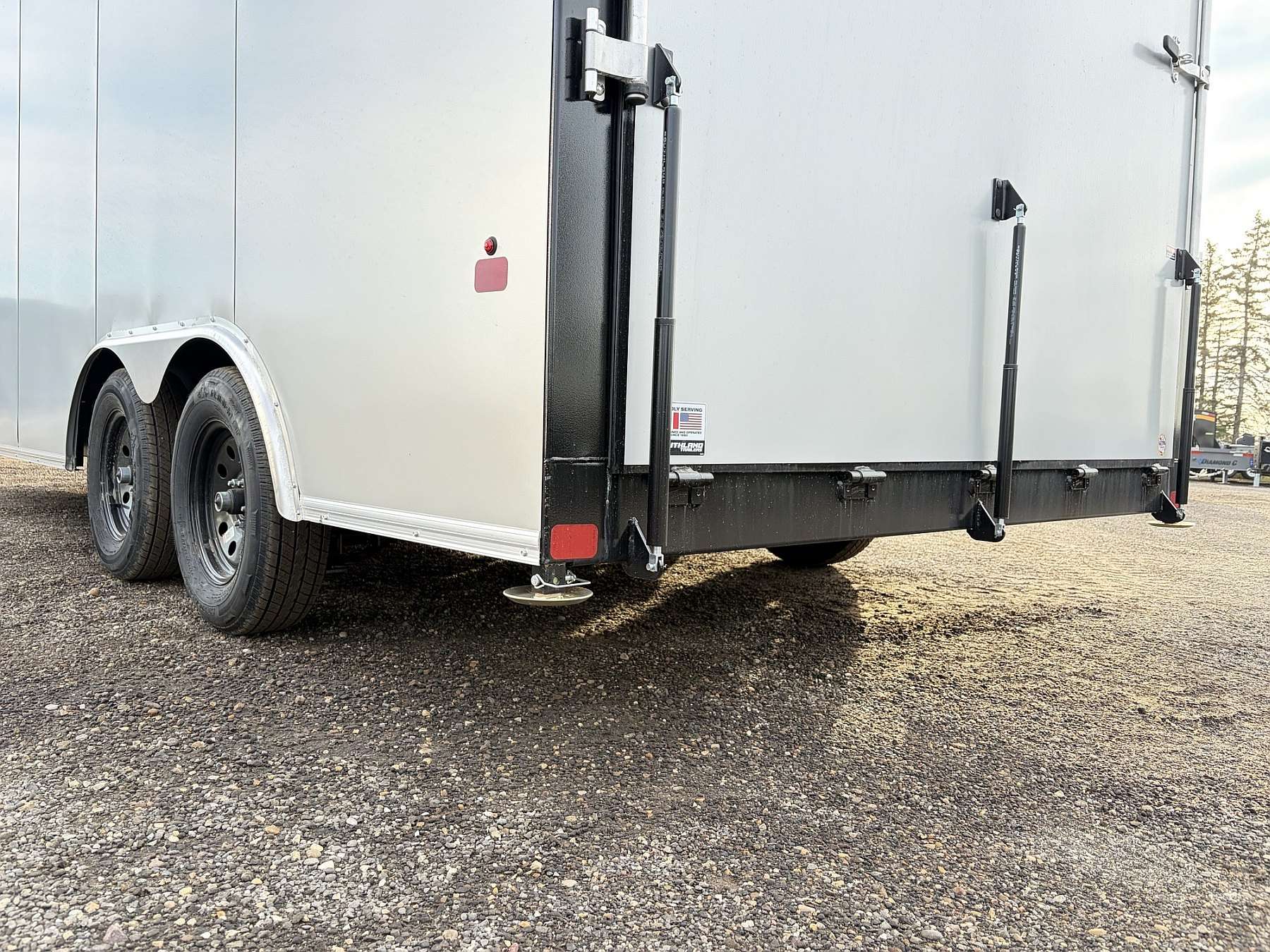 2027 Royal 8.5'x18' Cargo w/ 35K Axles & Dovetail