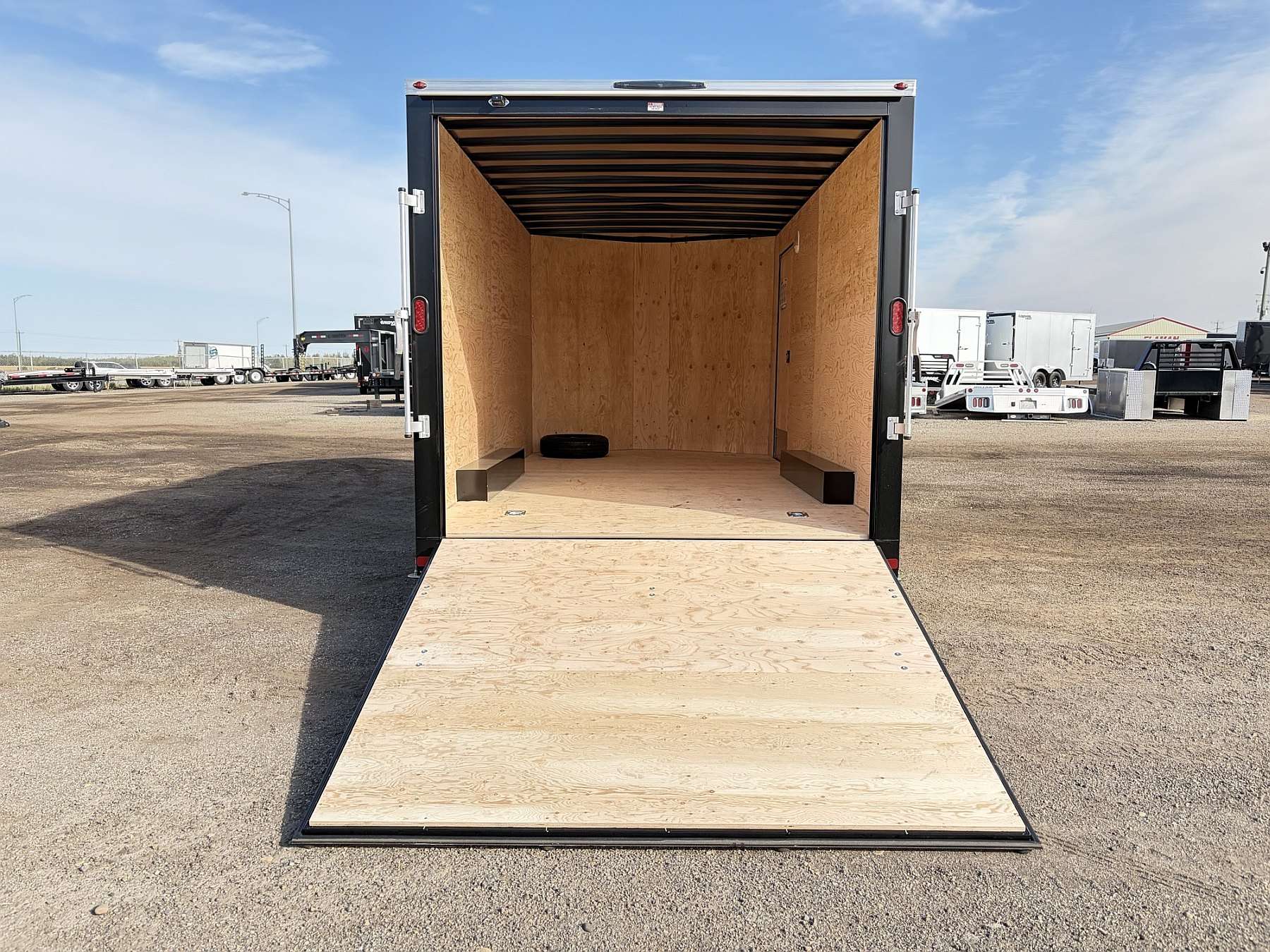 2027 Royal 8.5'x18' Cargo w/ 35K Axles & Dovetail