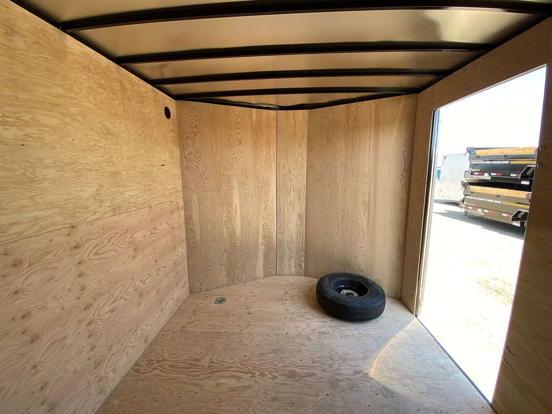 2027 Royal 8.5'x18' Enclosed Cargo w/ Dovetail