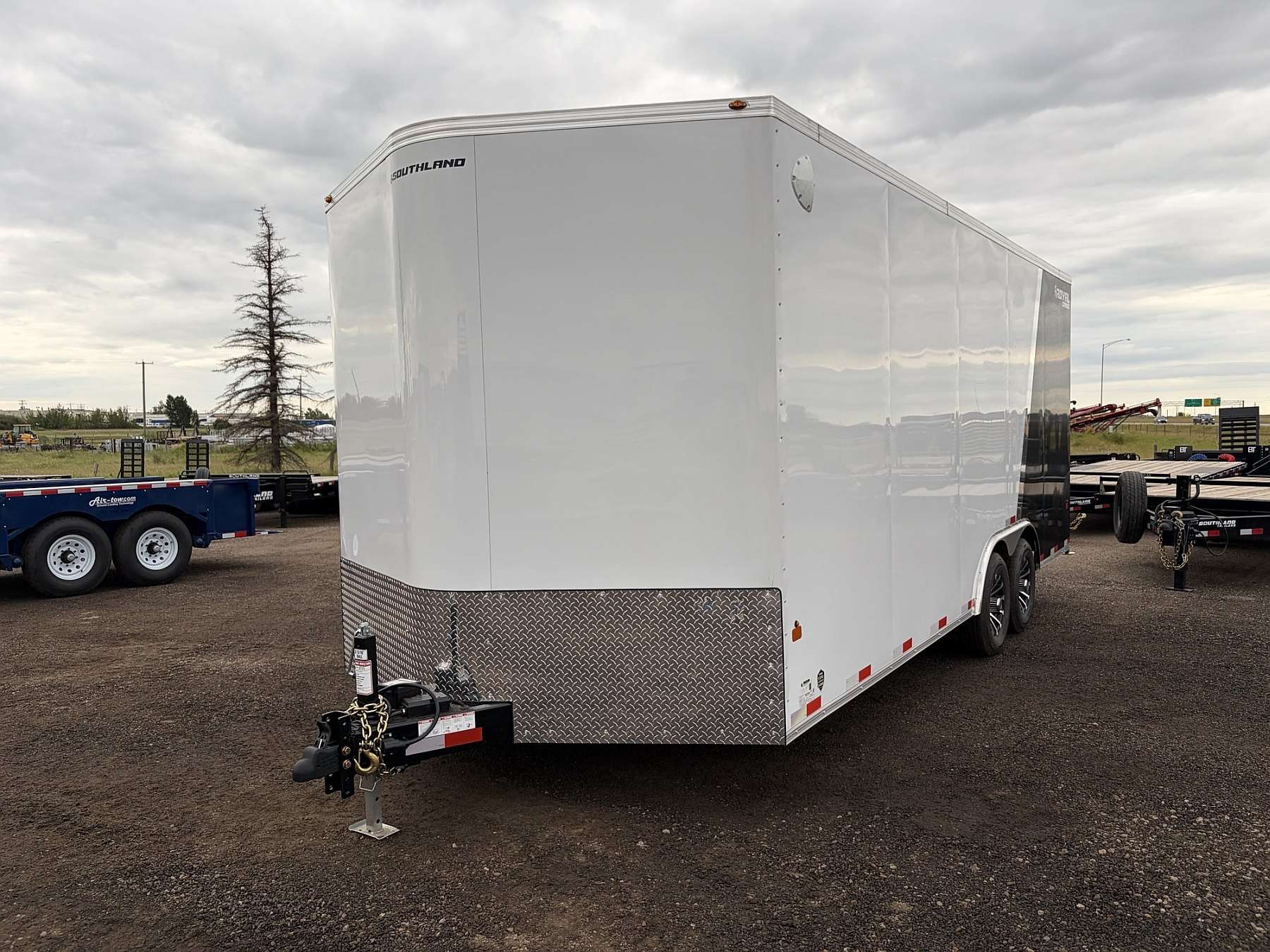 2027 Royal 8.5'x22' Enclosed Cargo w/ Aluminum Wheels