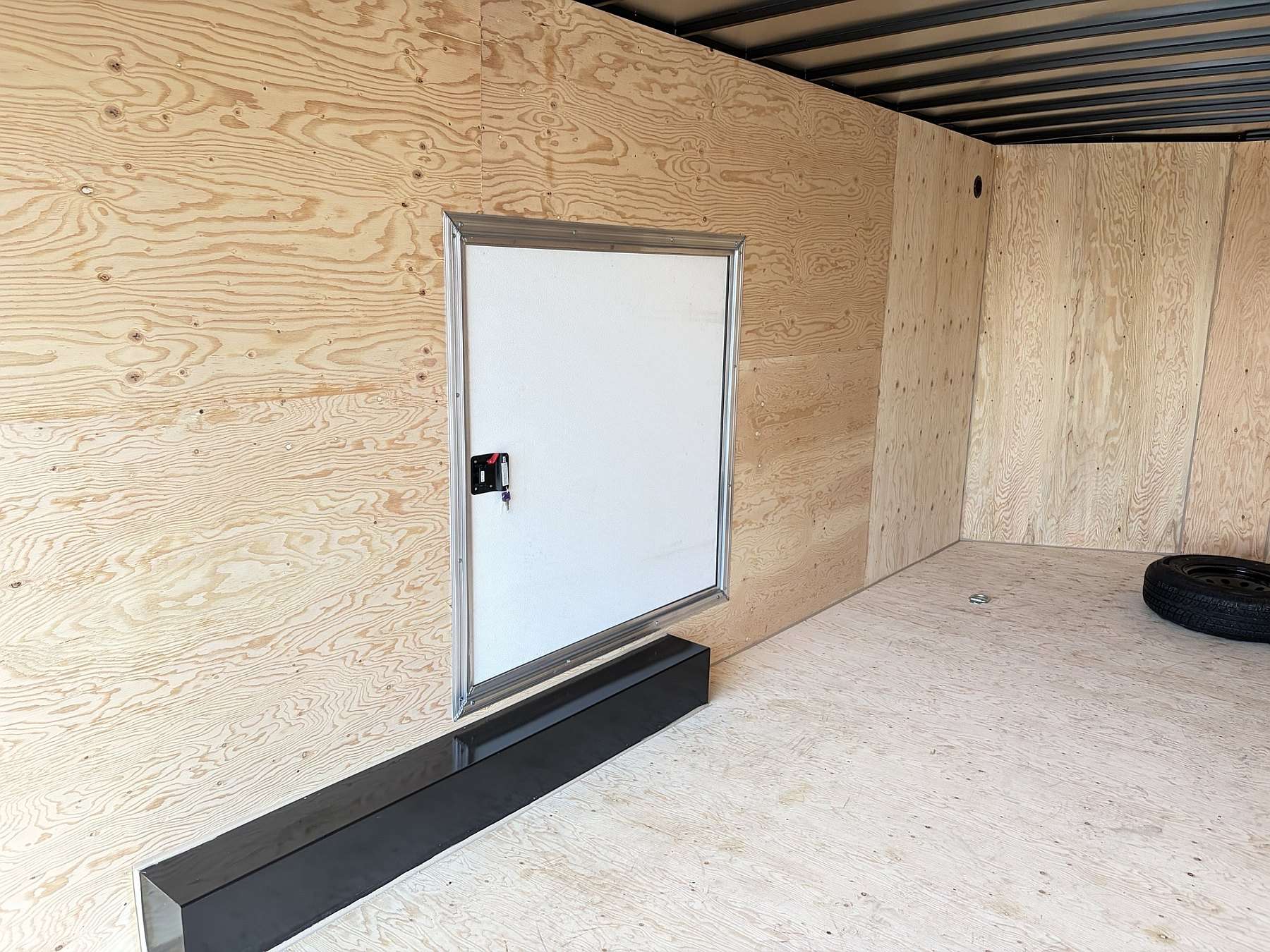 2027 Royal 8.5'x22' Enclosed Cargo w/ Escape Door