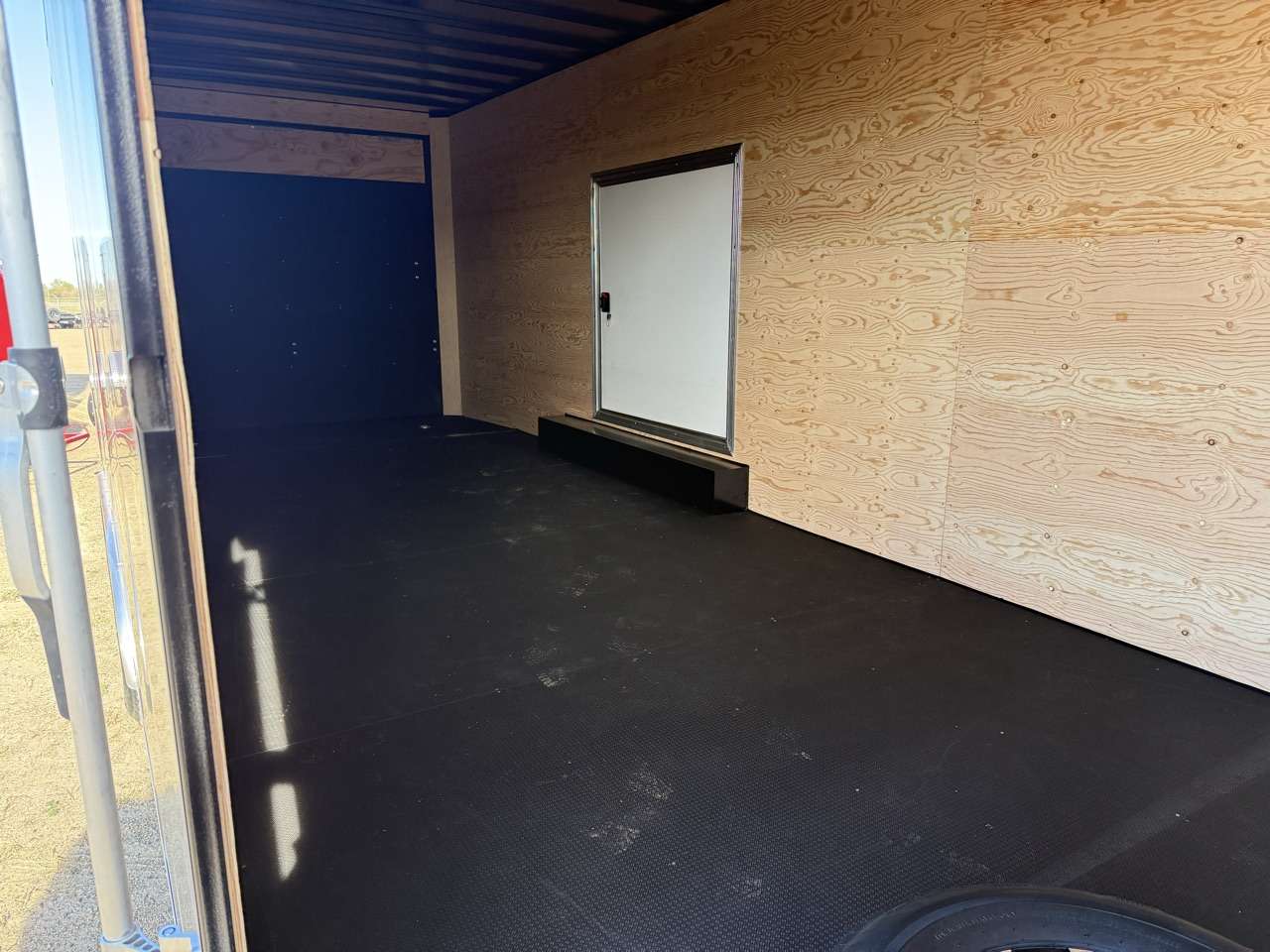2027 Royal LARC 8'6" x 24' + V-Nose Car Hauler Trailer