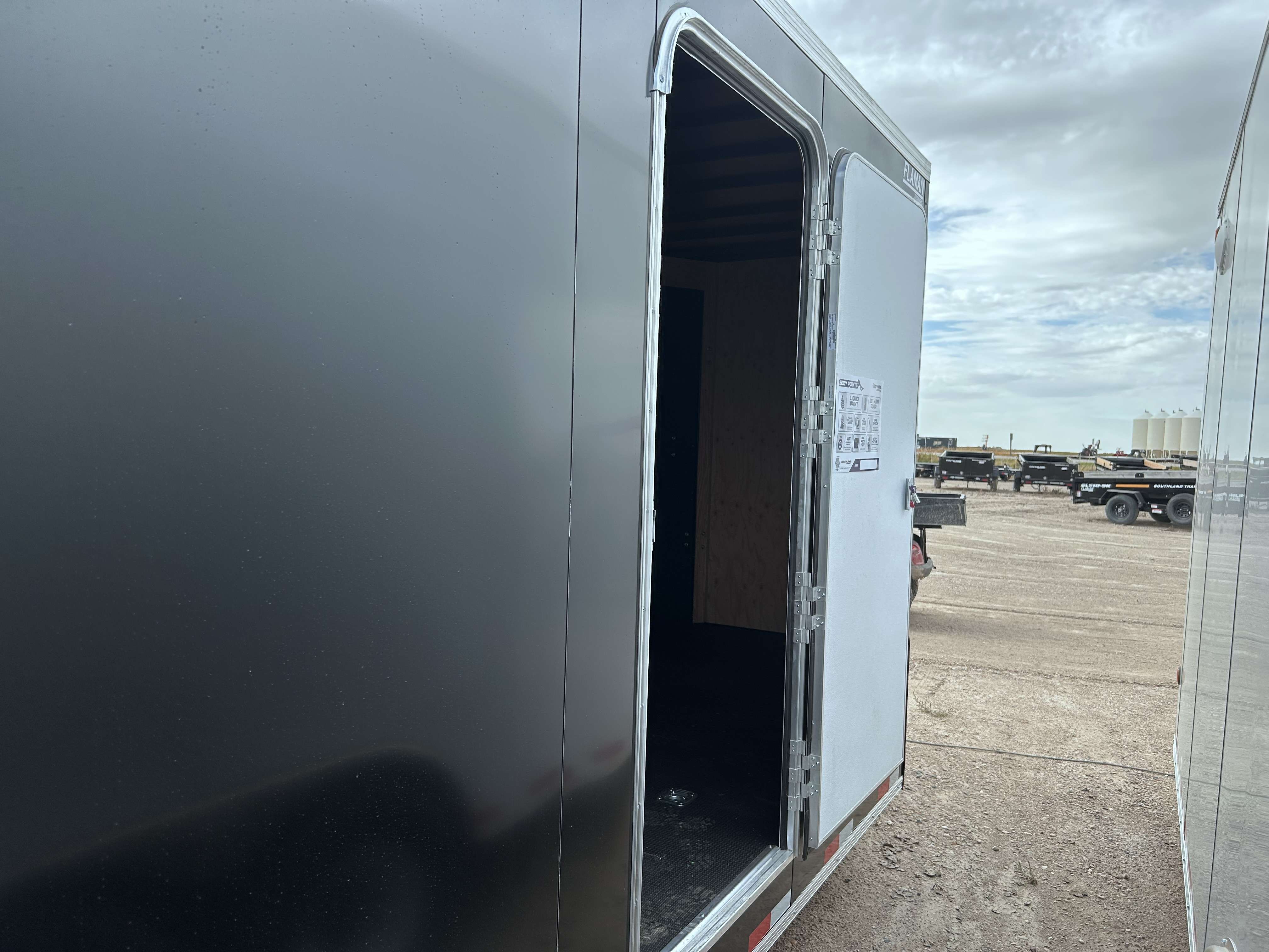 2027 Royal LARSM 8'6" x 22' + 4' V-Nose Toy Hauler Trailer