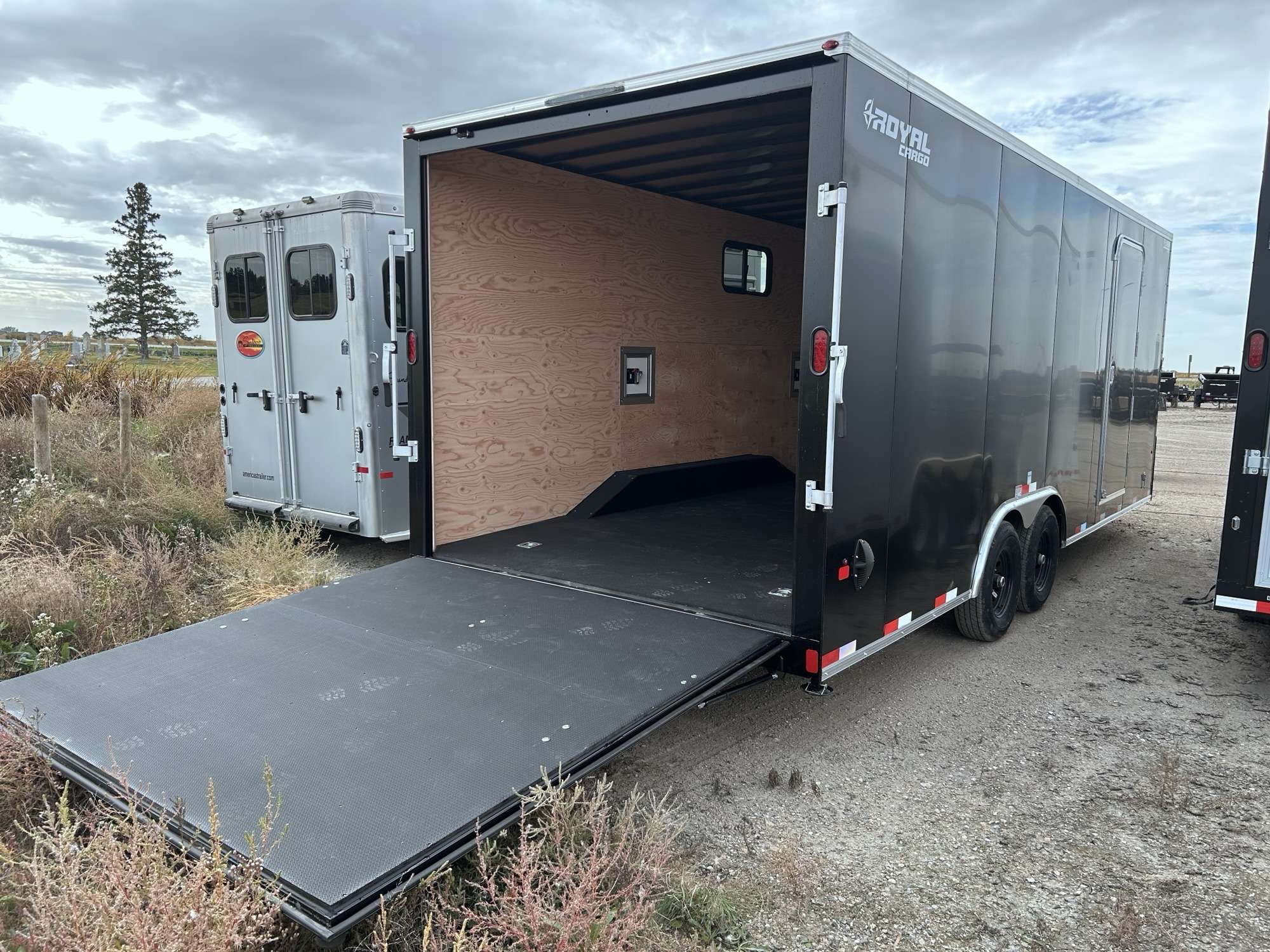 2027 Royal LARSM 8'6" x 22' + 4' V-Nose Toy Hauler Trailer