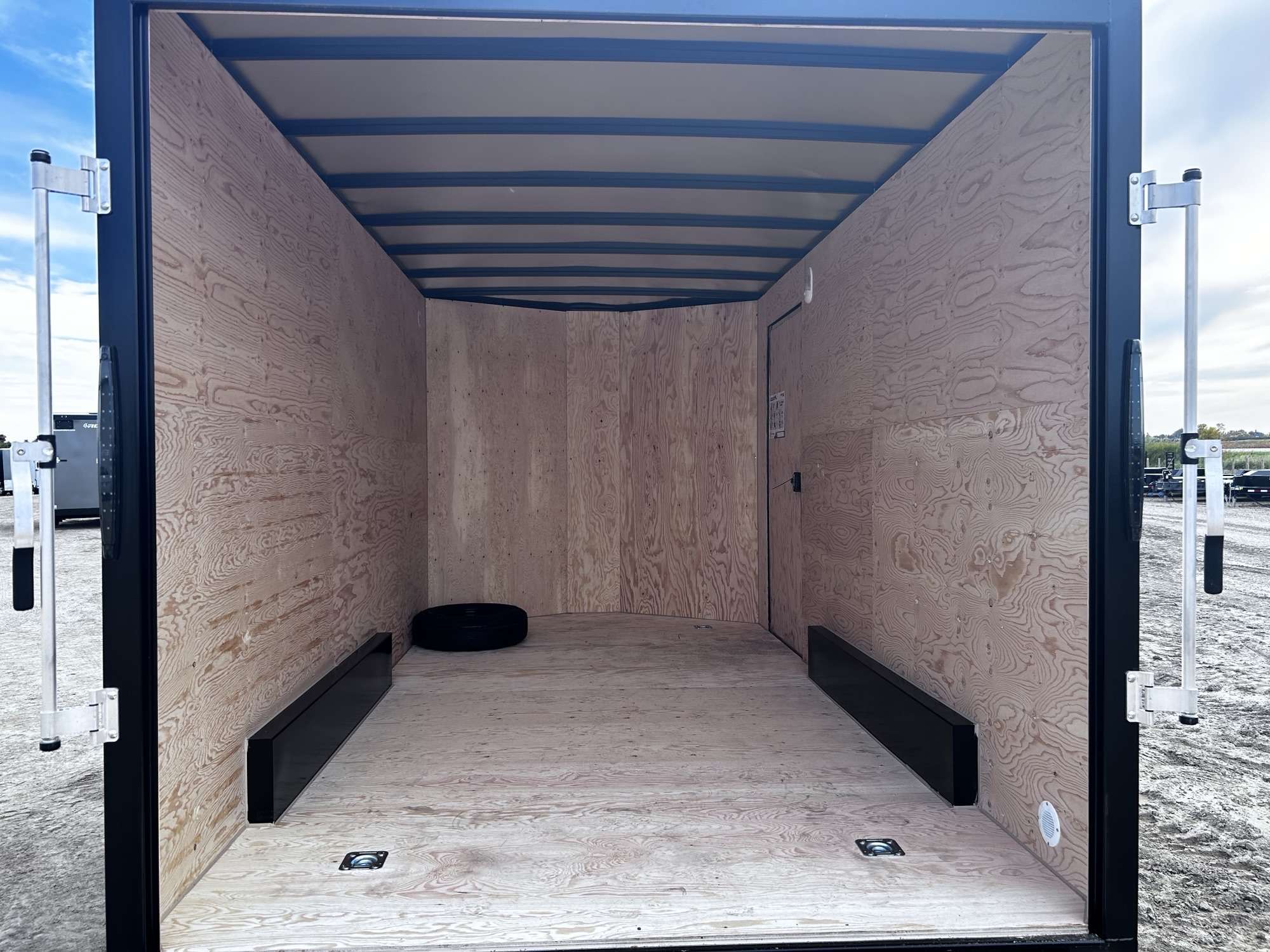 2027 Royal LCH 7'6" x 14' + V-Nose Cargo Trailer