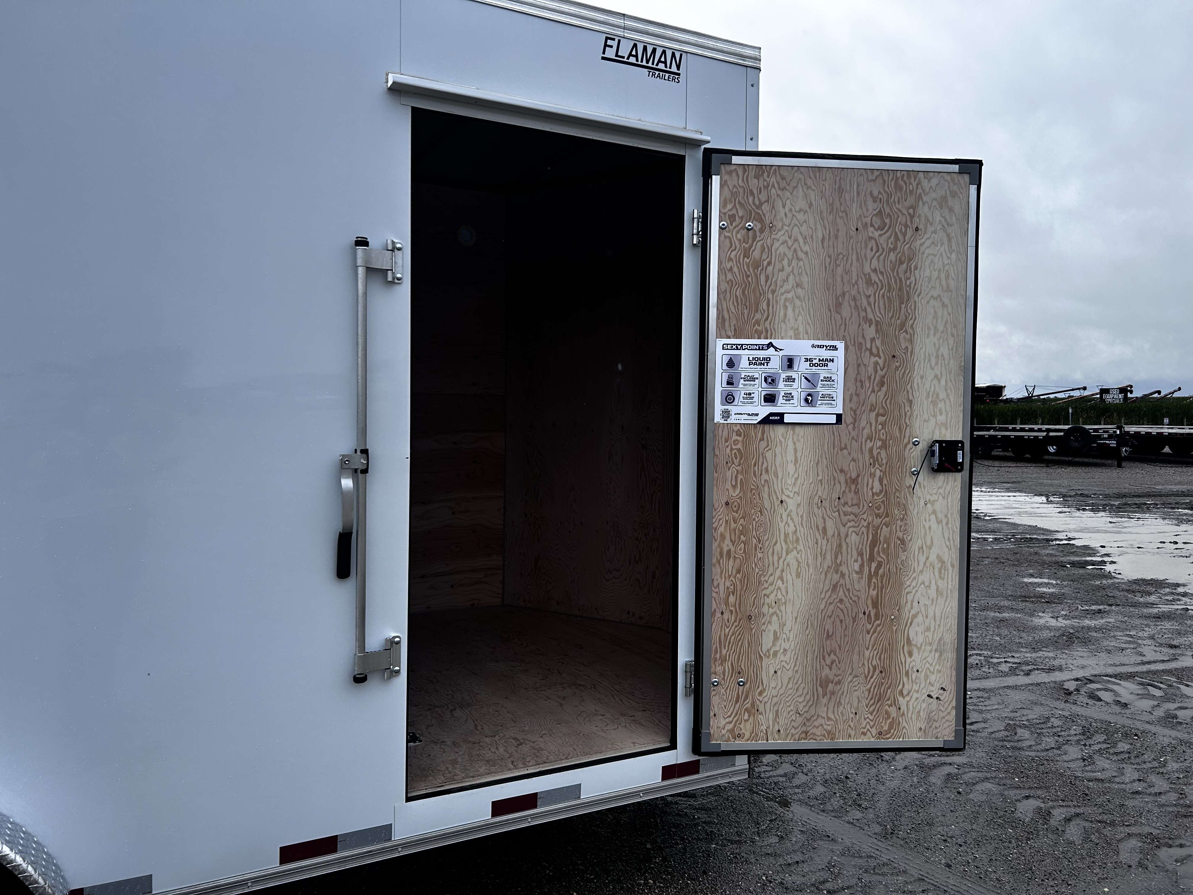 2027 Royal LCH 7'6" x 16' + V-Nose Cargo Trailer