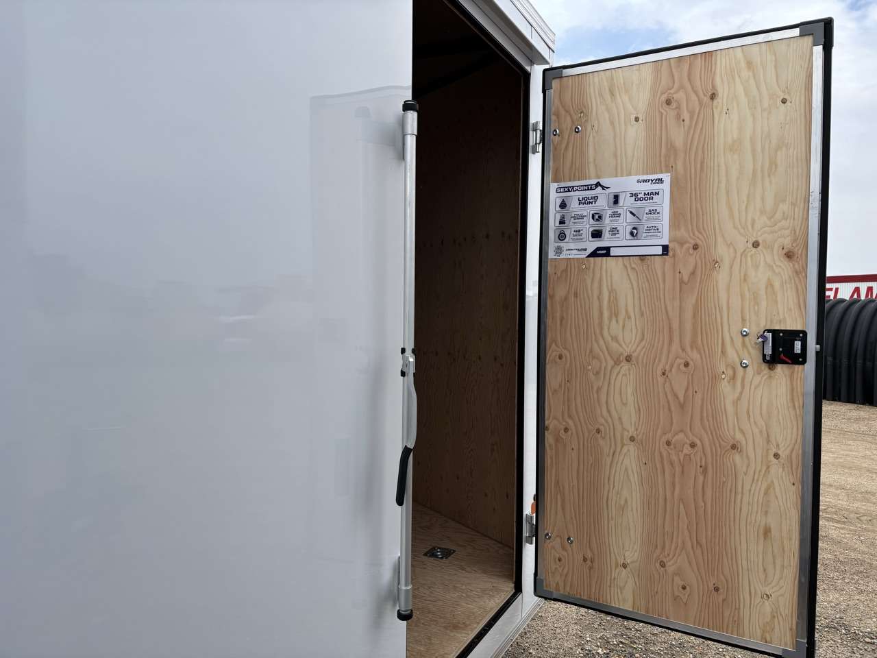 2027 Royal LCH 7'6" x 16' + V-Nose Cargo Trailer