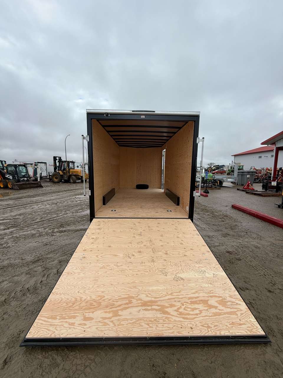 2027 Royal LCH 7'6" x 16' + V-Nose Cargo Trailer