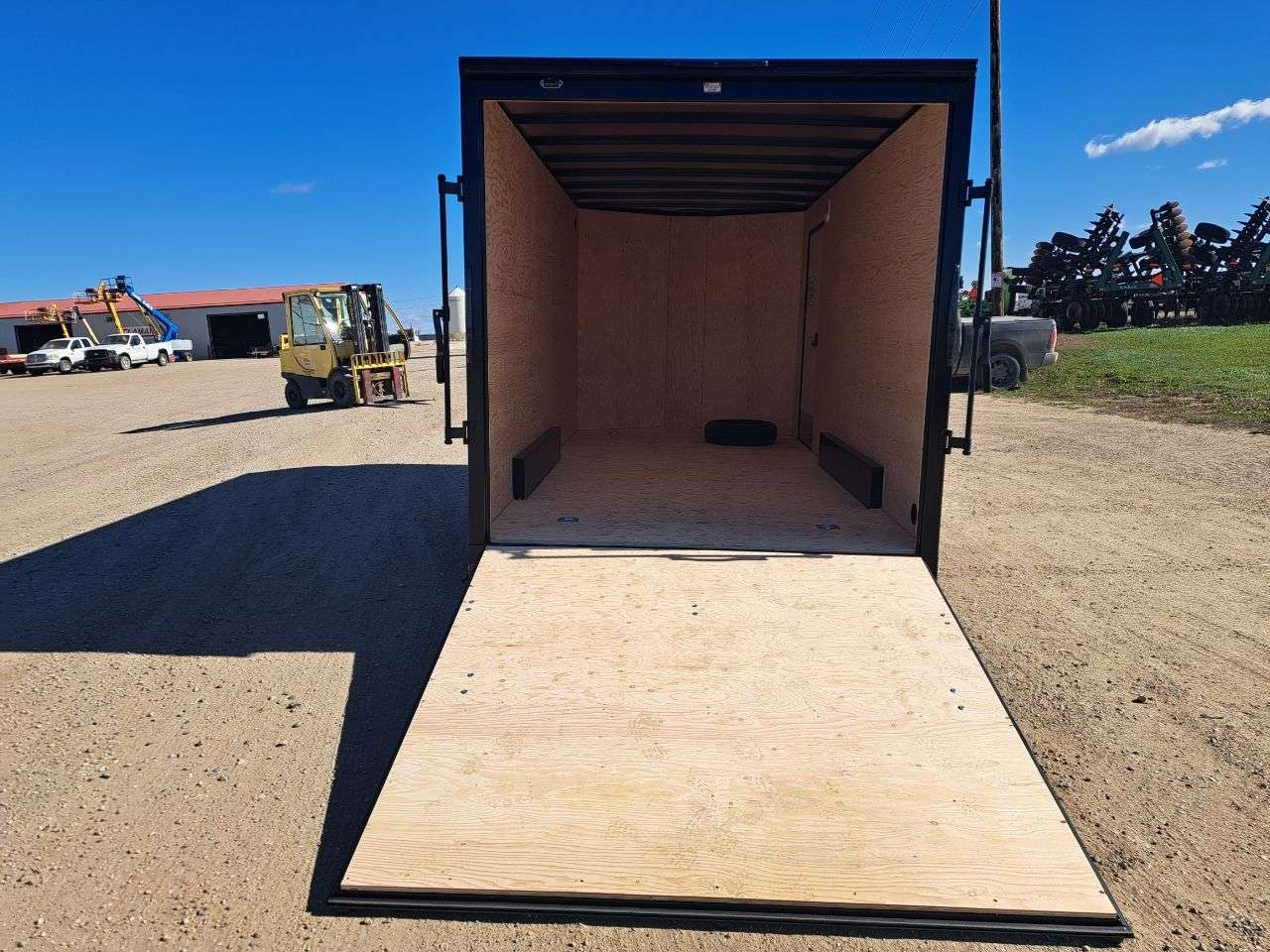 2027 Royal LCH 7'6" x 16' + V-Nose Cargo Trailer