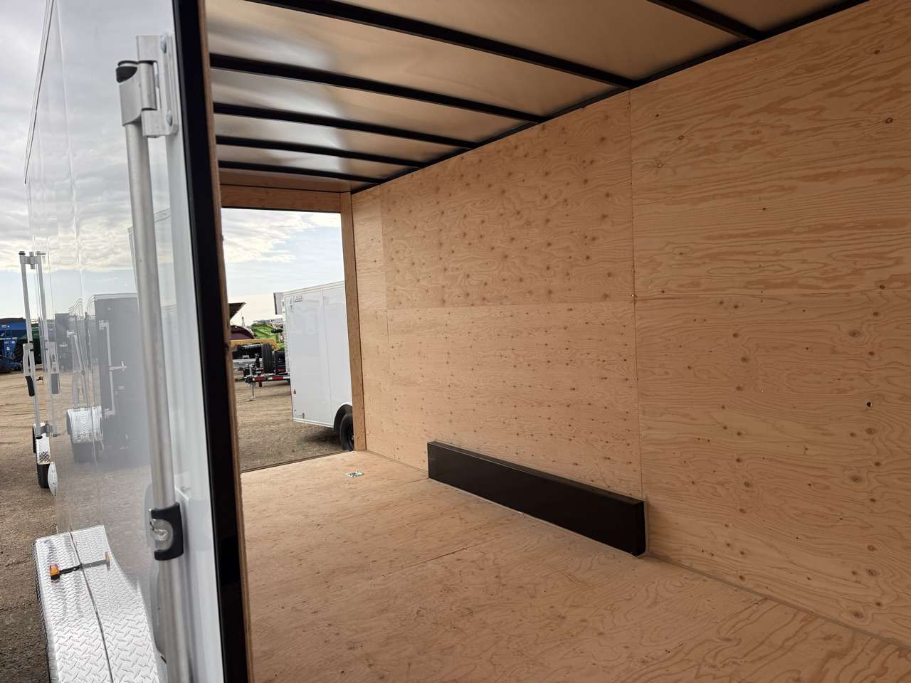 2027 Royal LCH 7'6" x 18' + V-Nose Cargo Trailer