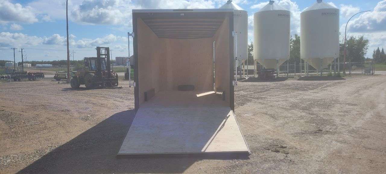 2027 Royal LCH 7'6" x 18' + V-Nose Cargo Trailer