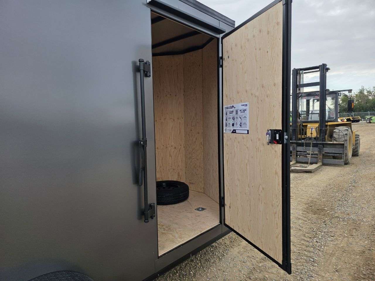 2027 Royal LCH 7' x 14' + V-Nose Cargo Trailer