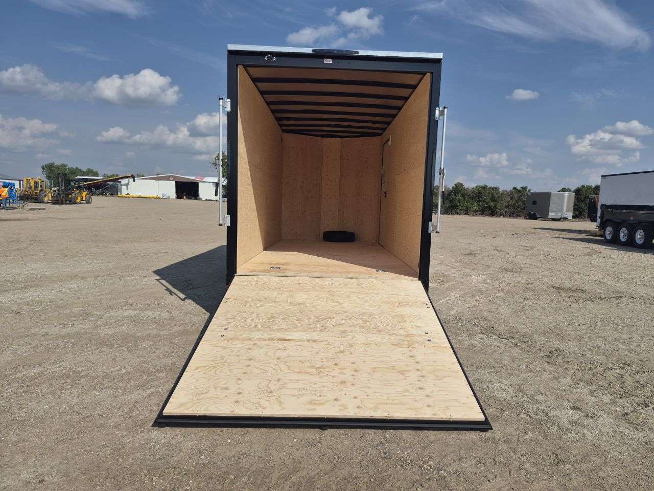 2027 Royal LCH 7' x 16' + V-Nose Cargo Trailer