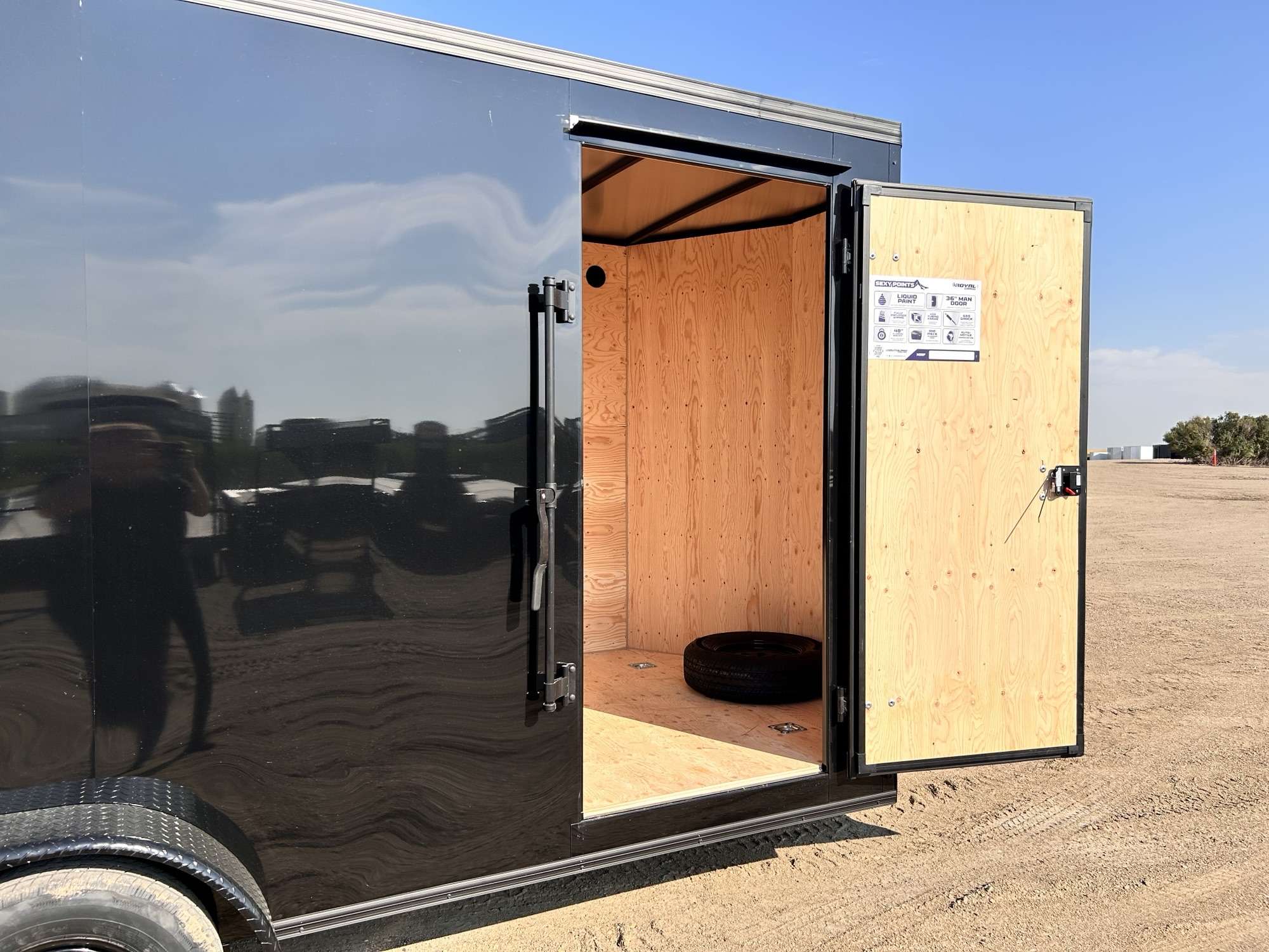 2027 Royal LCH 7' x 16' + V-Nose Cargo Trailer