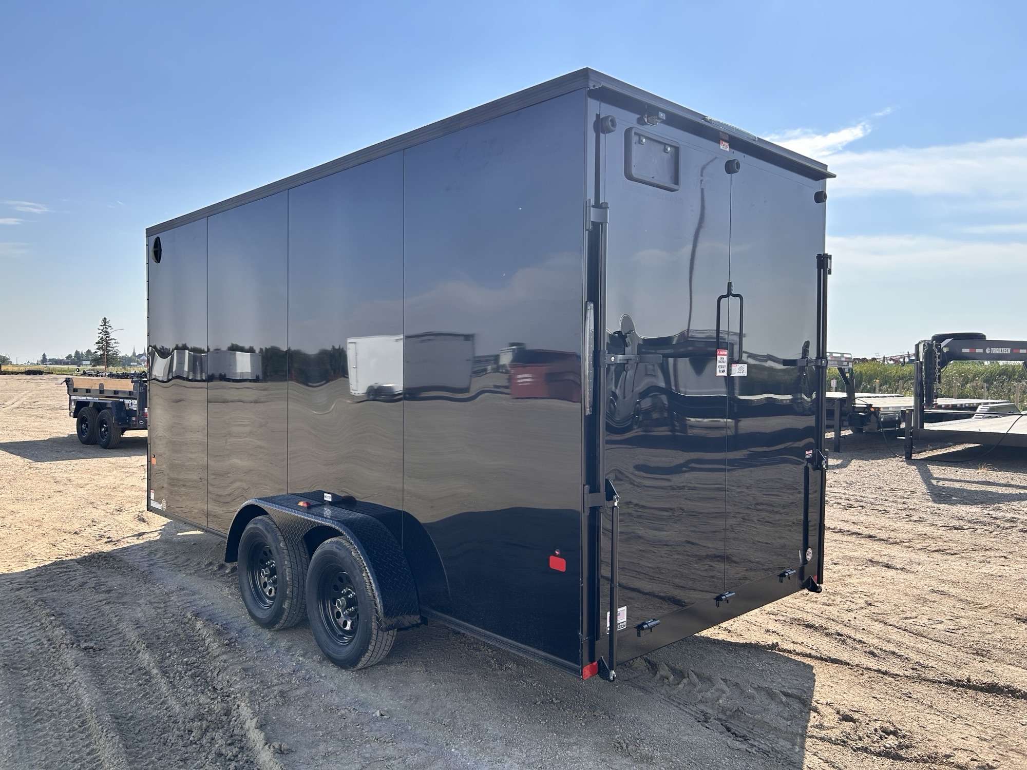 2027 Royal LCH 7' x 16' + V-Nose Cargo Trailer