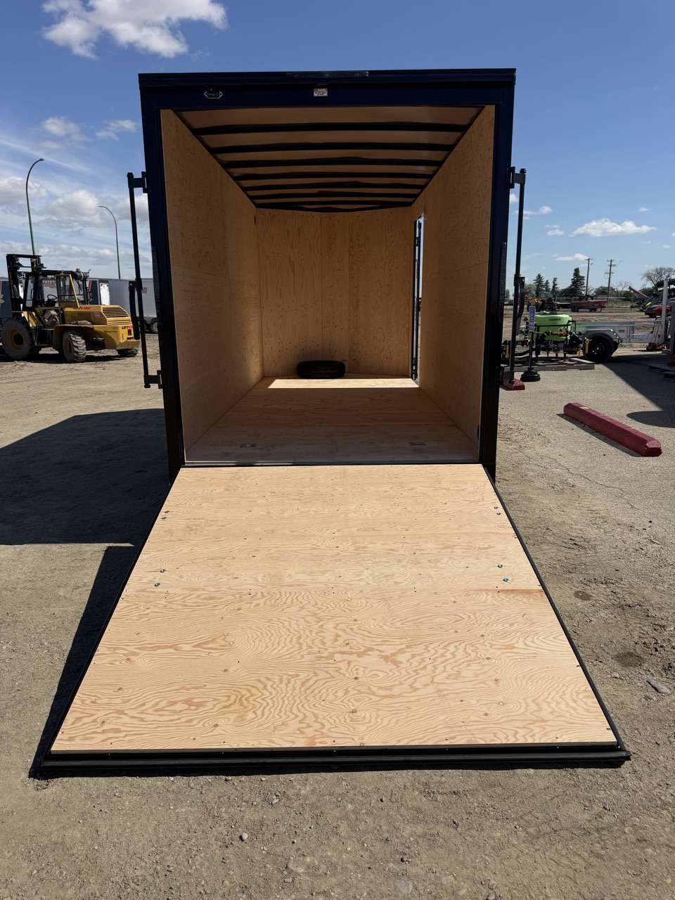 2027 Royal LCH 7' x 16' + V-Nose Cargo Trailer