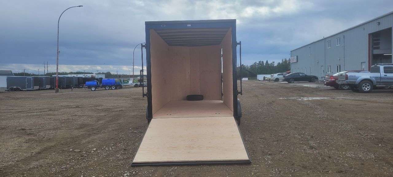 2027 Royal LCH 7' x 16' + V-Nose Cargo Trailer