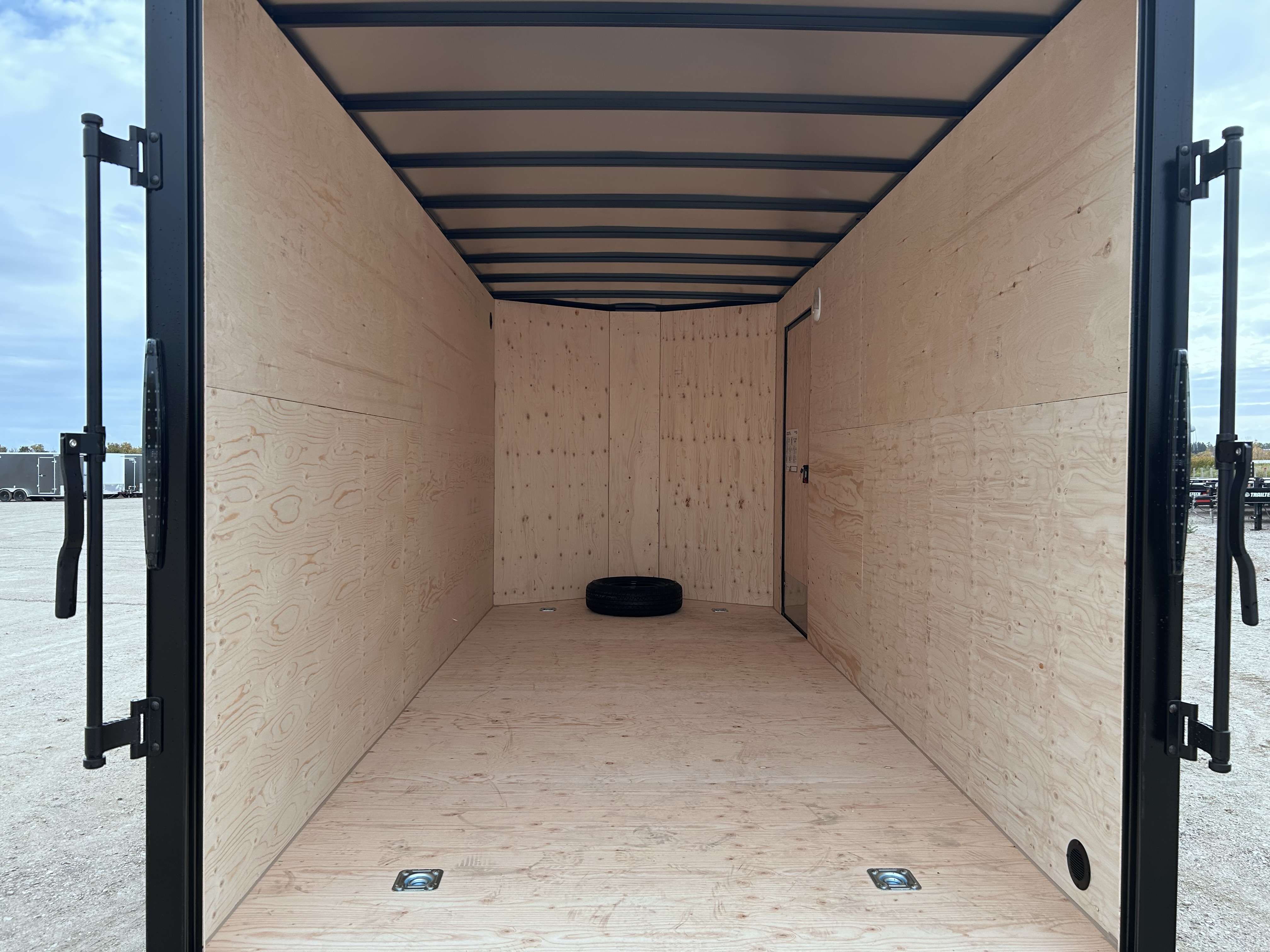 2027 Royal LCH 7' x 16' + V-Nose Cargo Trailer
