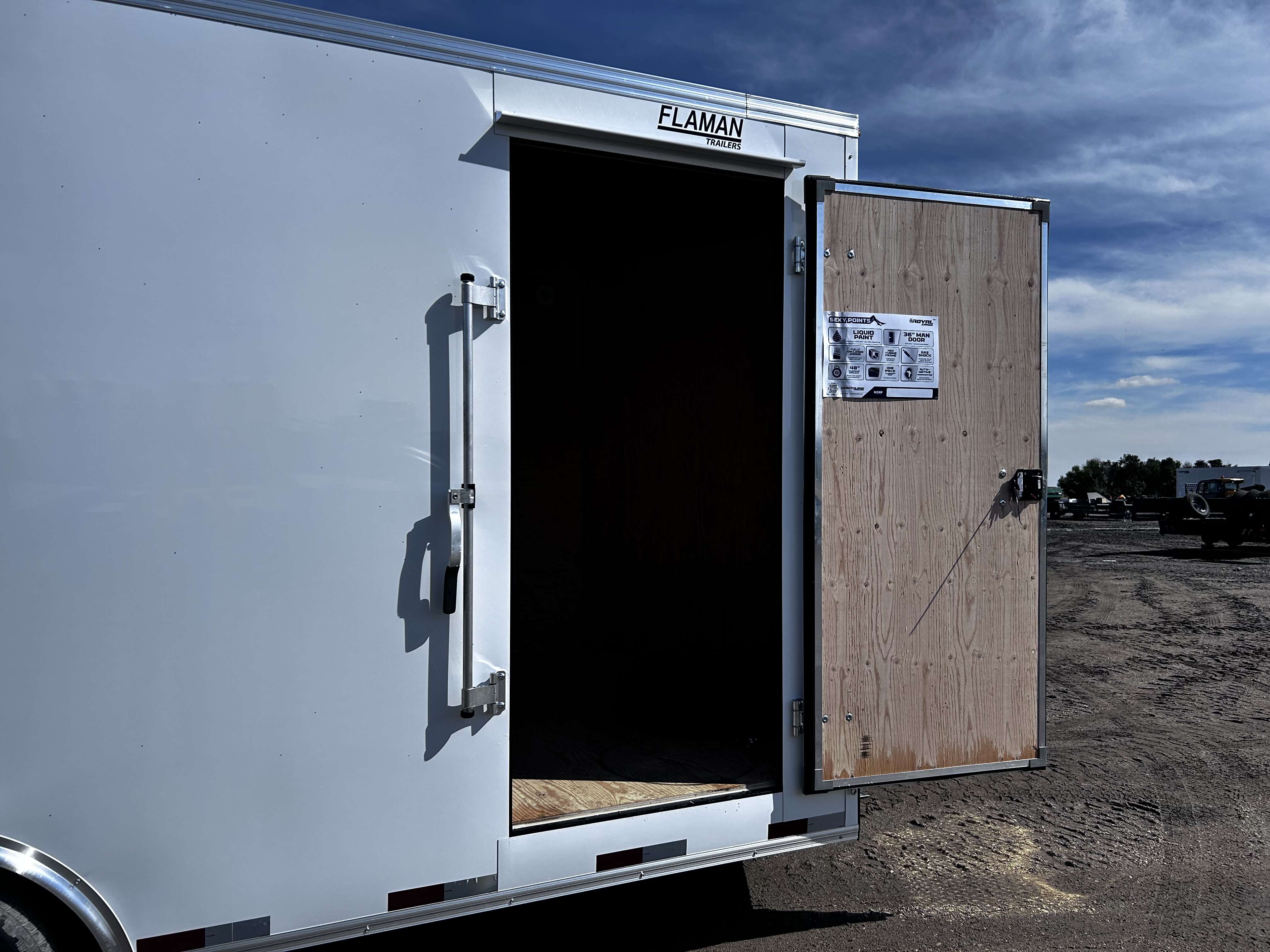 2027 Royal LCH 8'6" x 16' + V-Nose Cargo Trailer