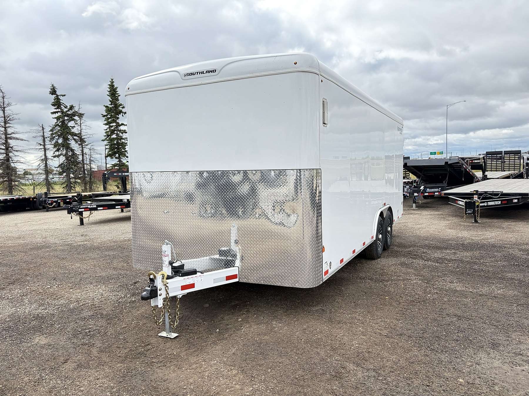 2027 Royal Original 8.5'x20' Enclosed Trailer w/ Barn Door
