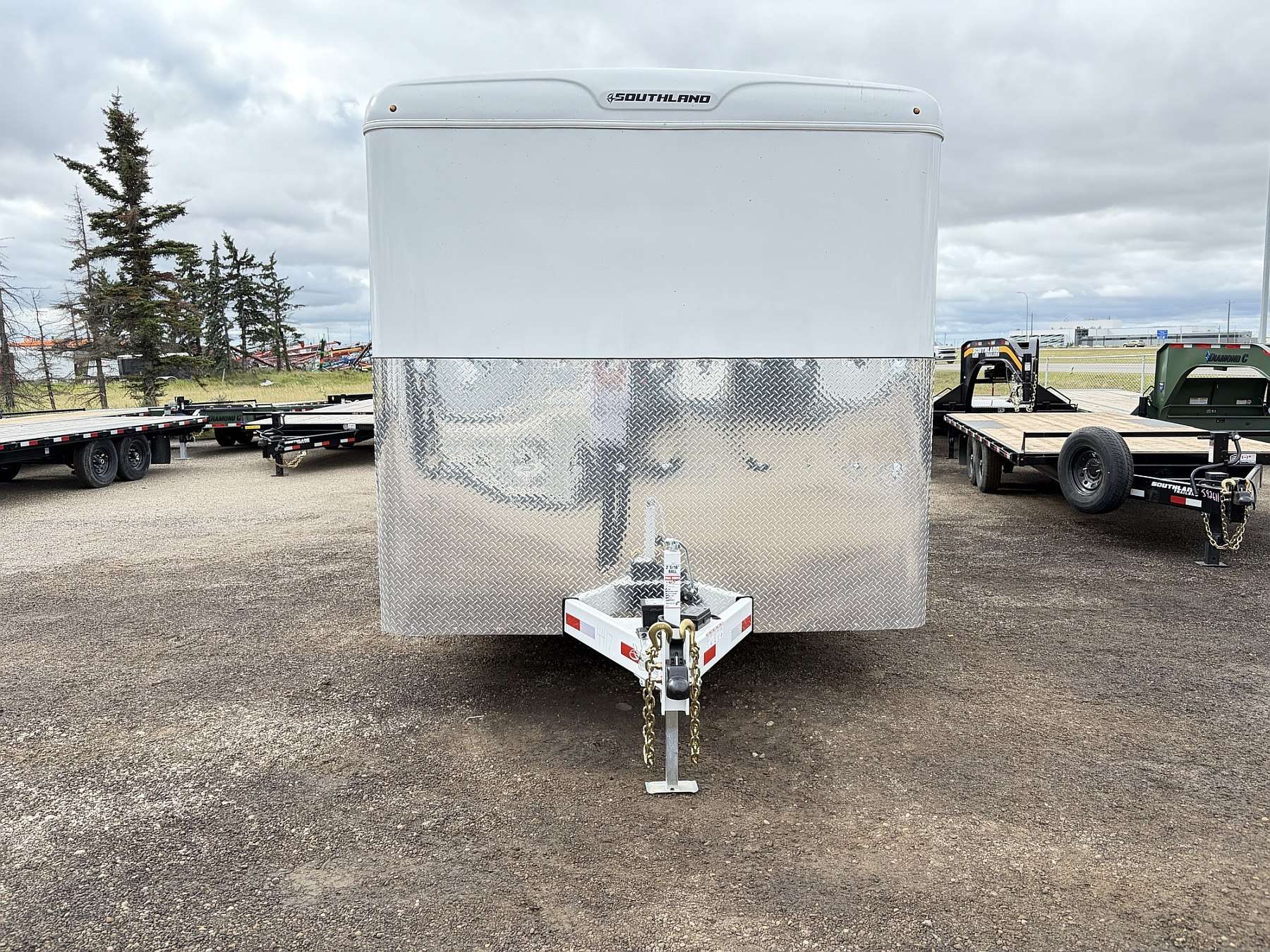 2027 Royal Original 8.5'x20' Enclosed Trailer w/ Barn Door
