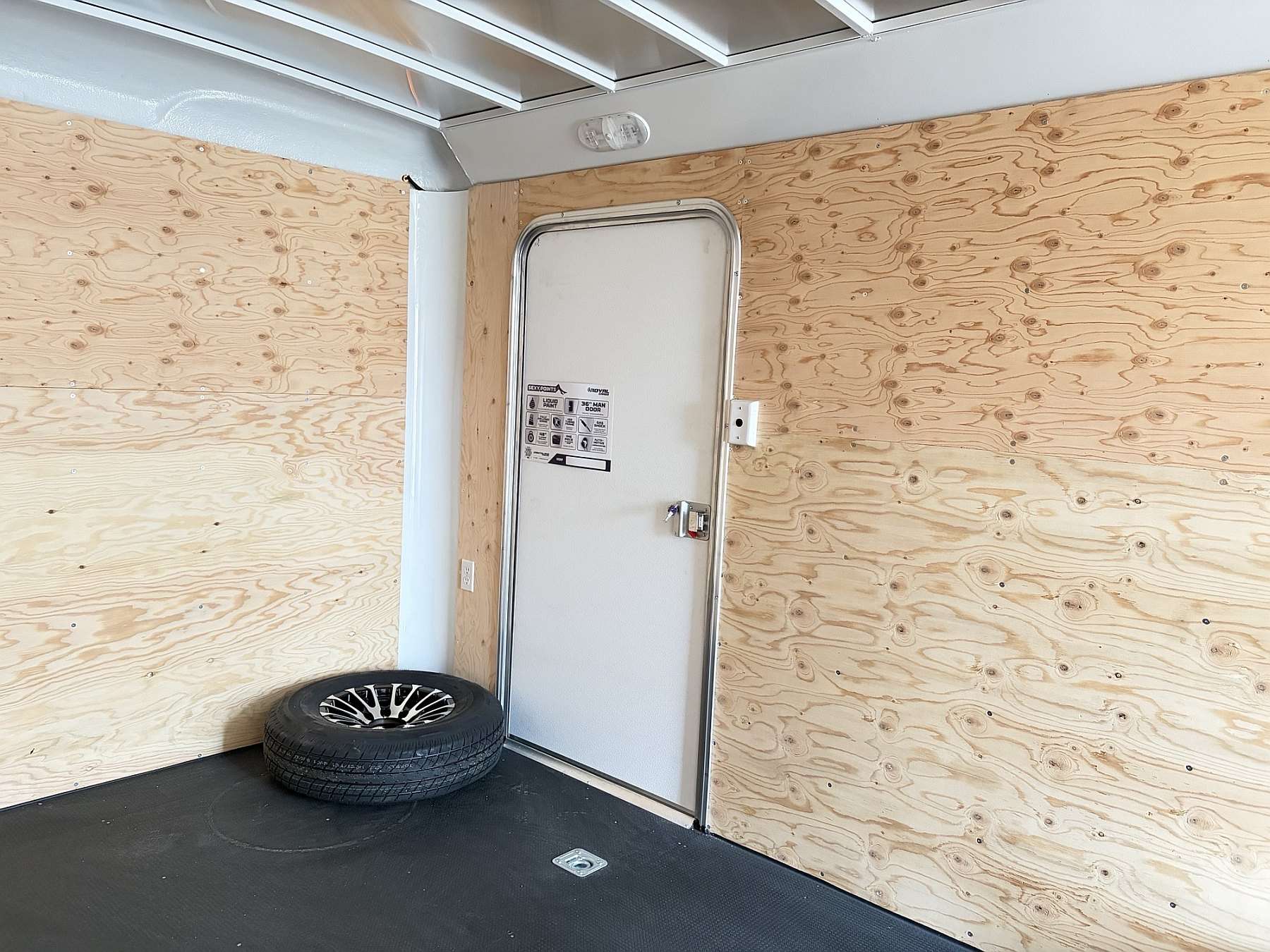 2027 Royal Original 8.5'x20' Enclosed Trailer w/ Barn Door