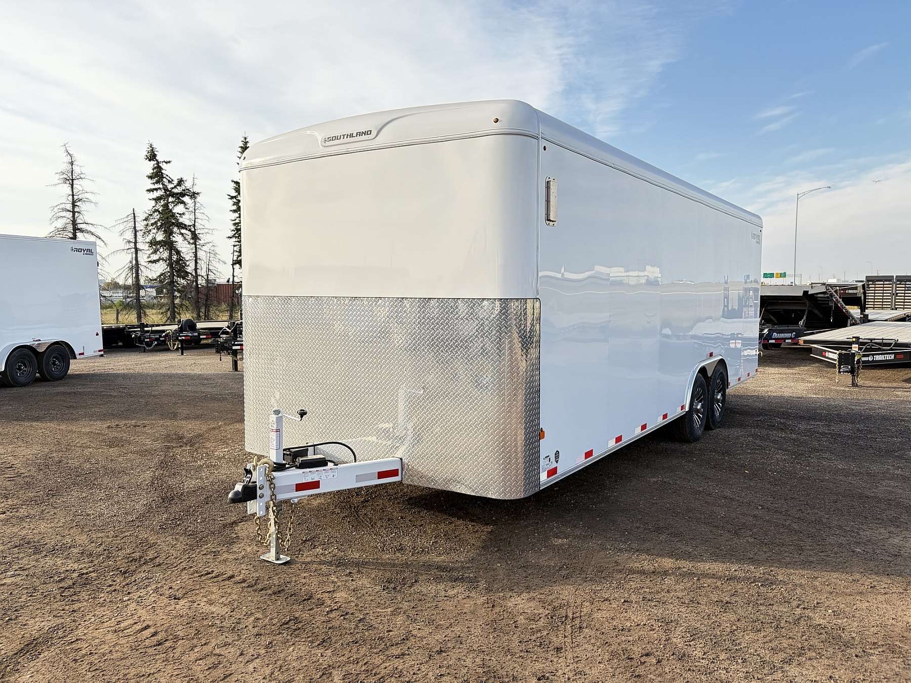 2027 Royal Original 8.5'x24' Enclosed Cargo w/ Dovetail
