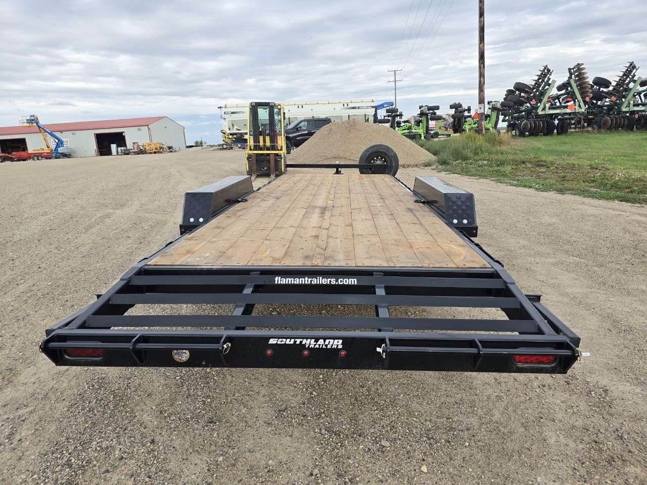 2027 Southland 20' + 2' BT Flat Deck Tandem 7K Trailer
