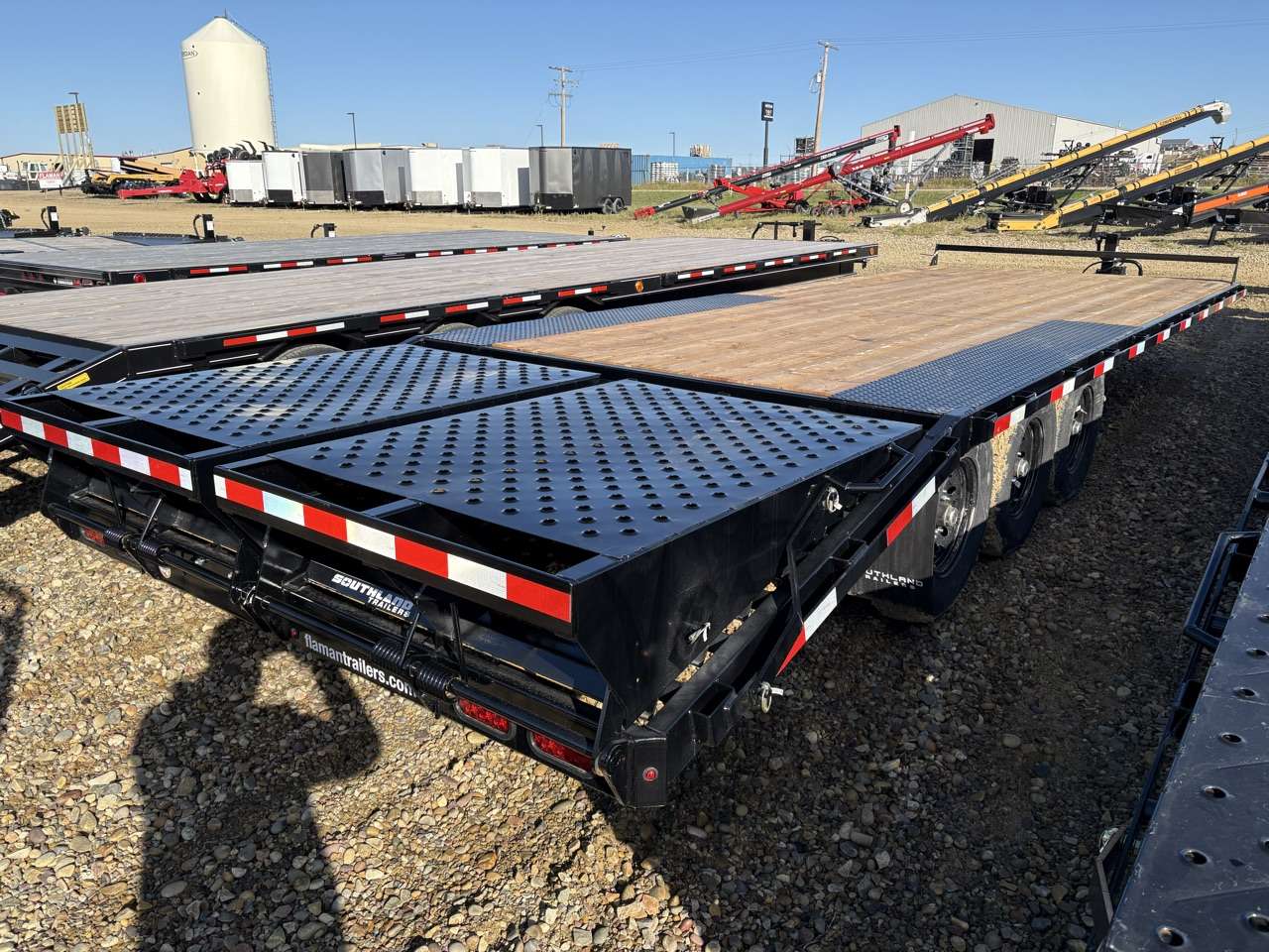 2027 Southland 20'+5' Beavertail Deckover Triple 7K Trailer