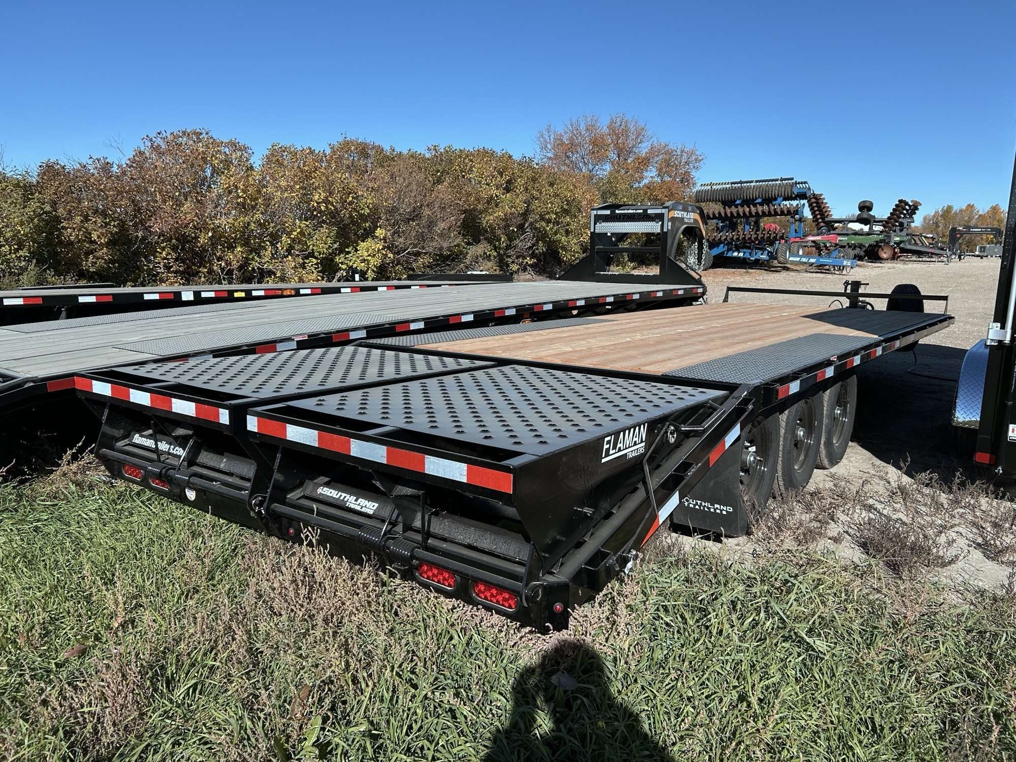 2027 Southland 20'+5' Beavertail Deckover Triple 7K Trailer