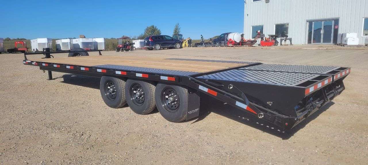 2027 Southland 20'+5' Beavertail Deckover Triple 7K Trailer