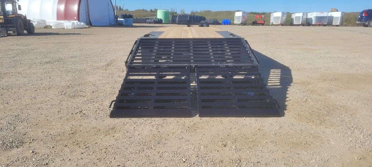 2027 Southland 20'+5' Beavertail Deckover Triple 7K Trailer