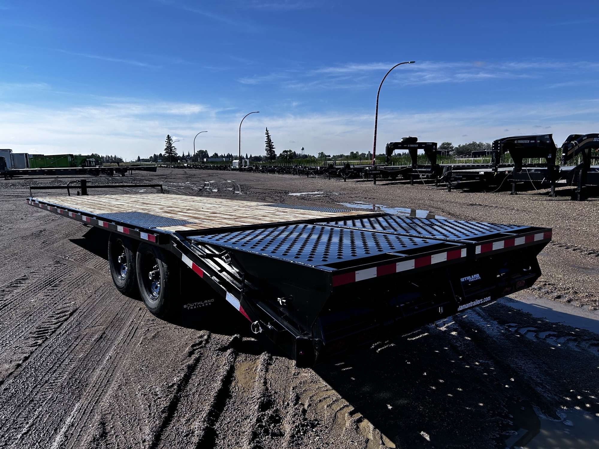 2027 Southland 20' + 5' BT Deckover Tandem 7K Trailer