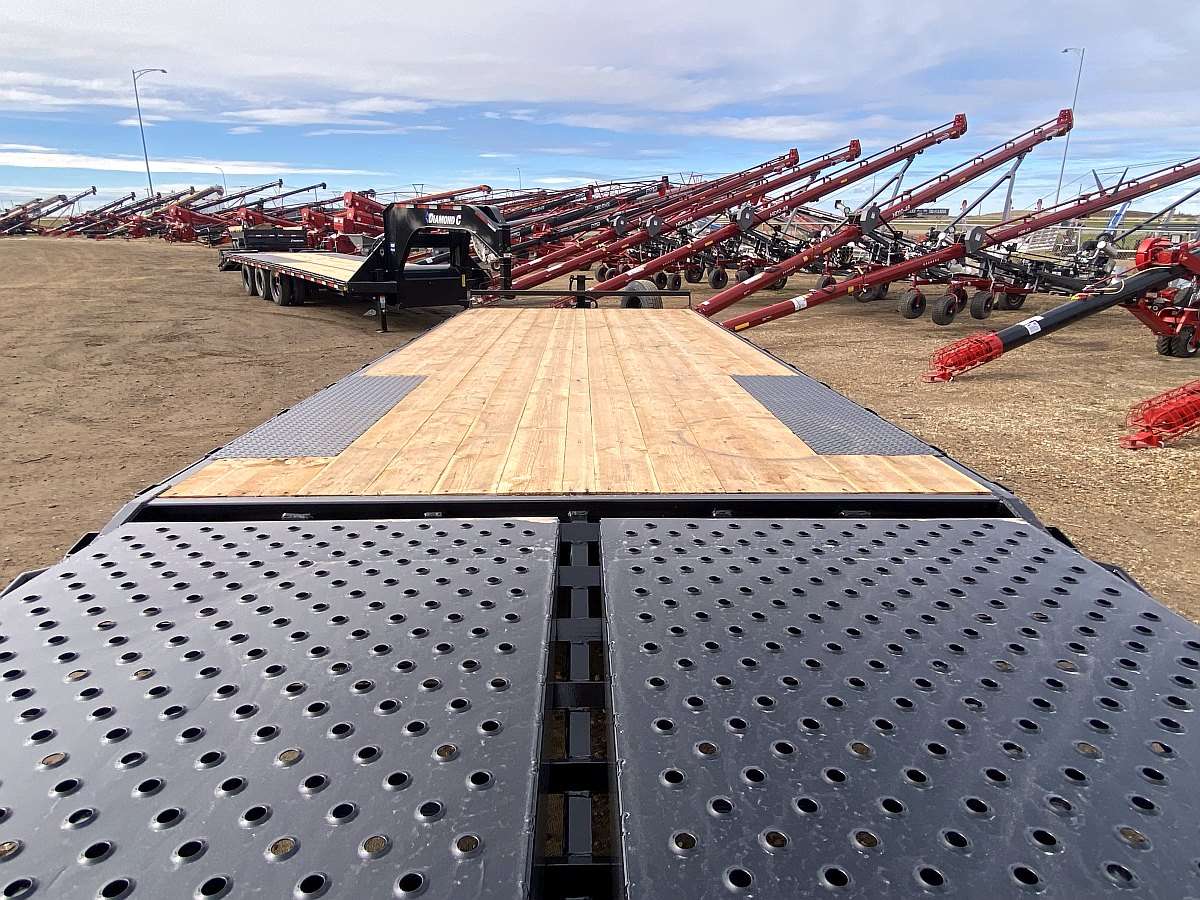 2027 Southland 20' Highboy Trailer w/ Beavertail