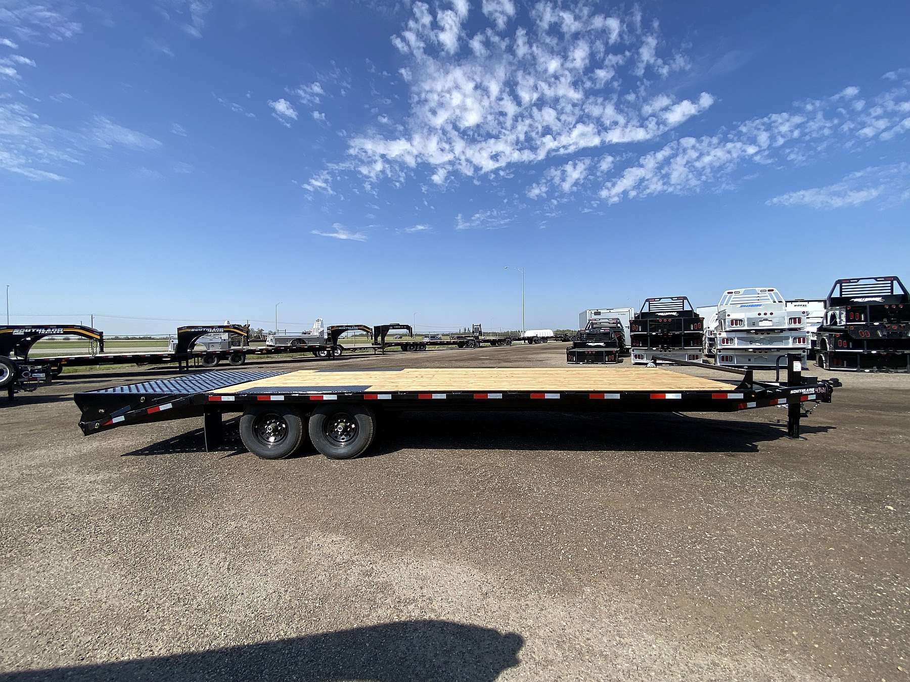 2027 Southland 20' Highboy Trailer w/ Beavertail