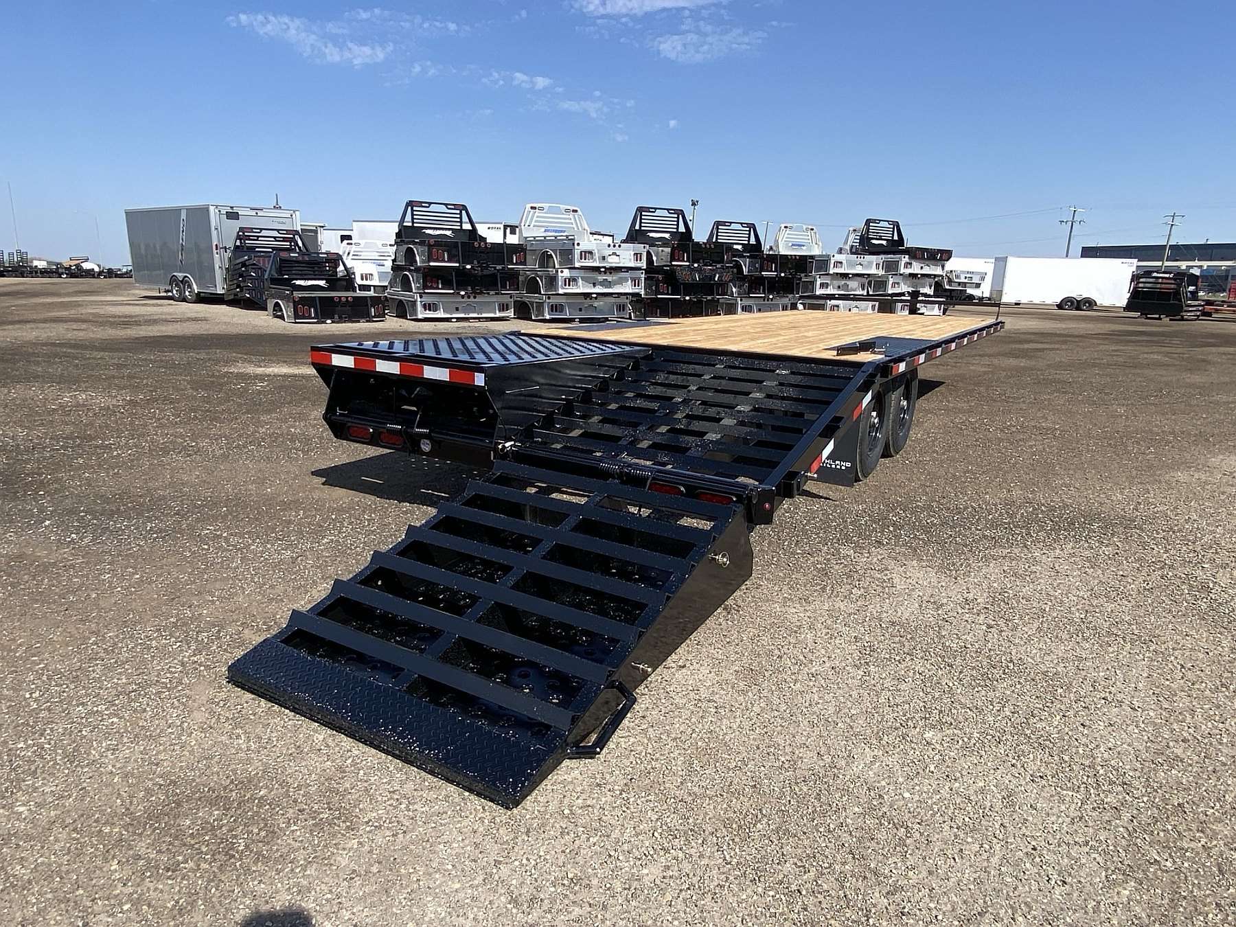 2027 Southland 20' Highboy Trailer w/ Beavertail