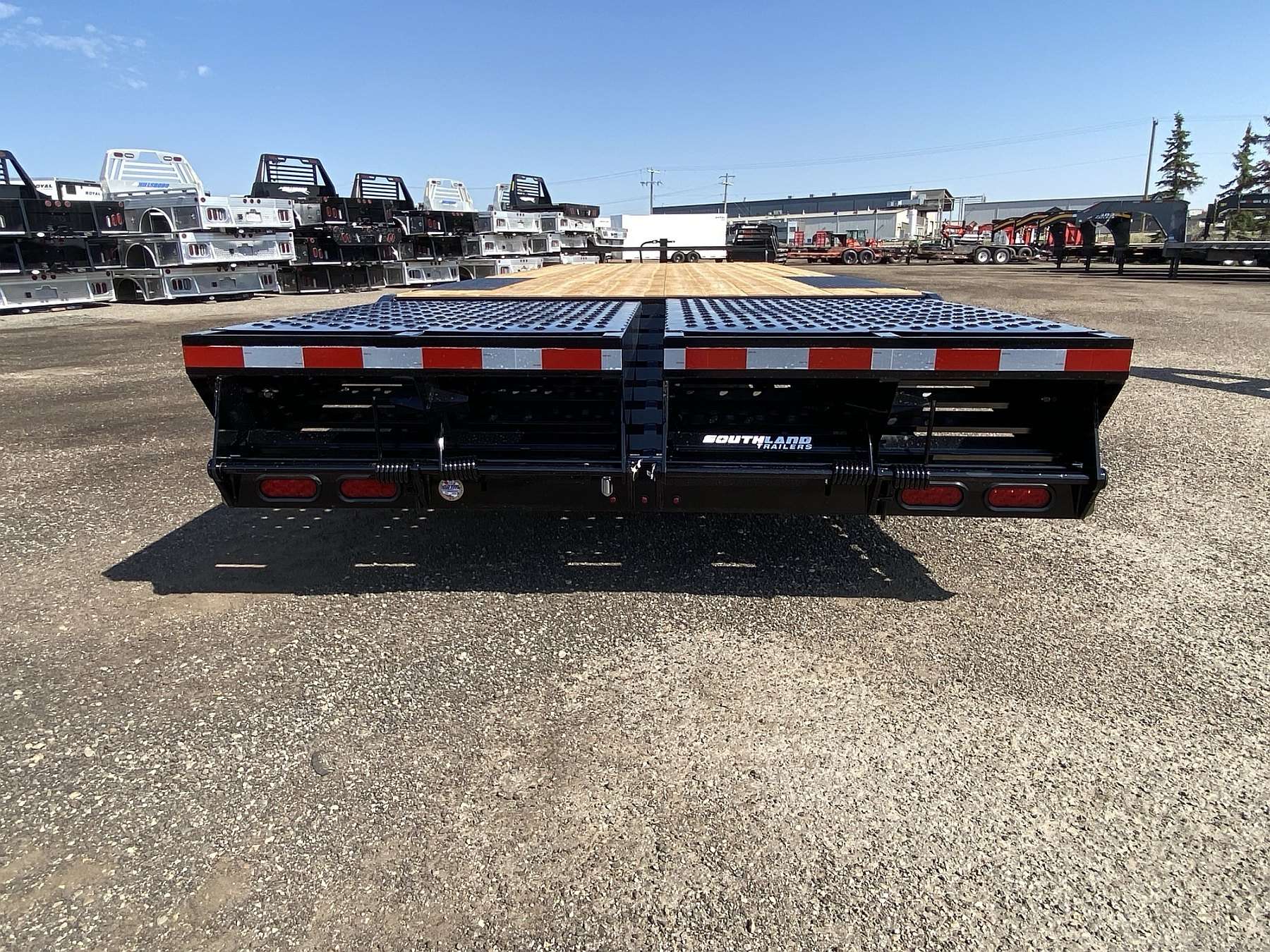 2027 Southland 20' Highboy Trailer w/ Beavertail