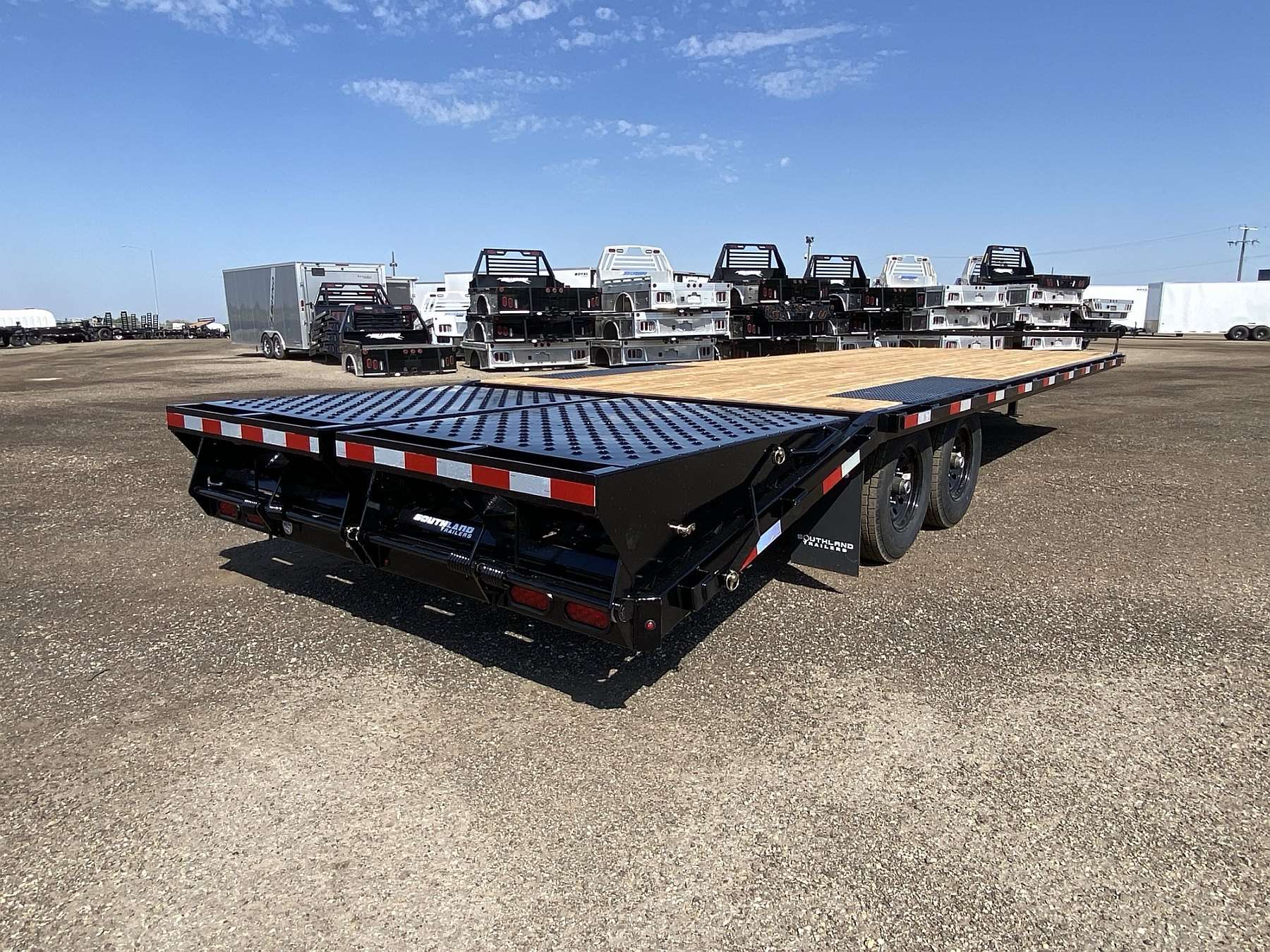 2027 Southland 20' Highboy Trailer w/ Beavertail